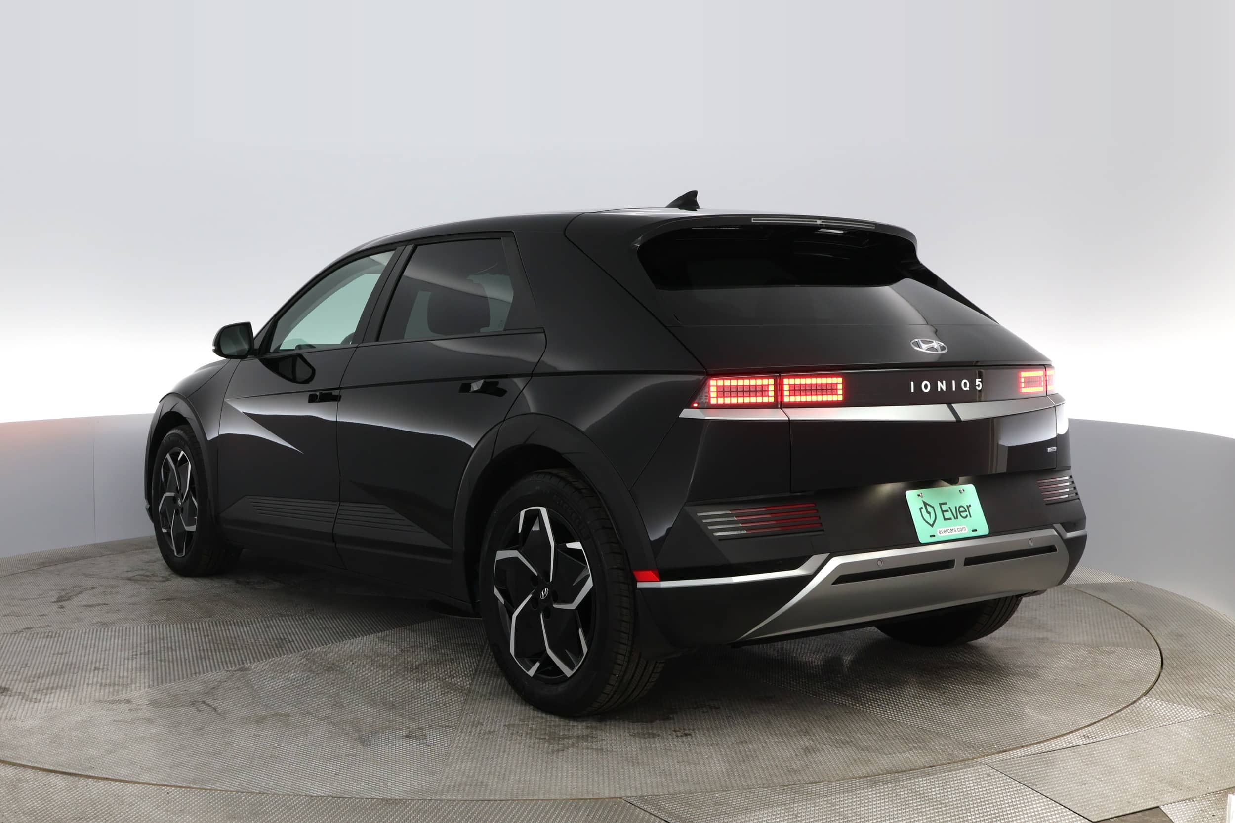 EverCars Co. vehicle image 9 for Hyundai IONIQ 5 -  SEL on EverCars Co.