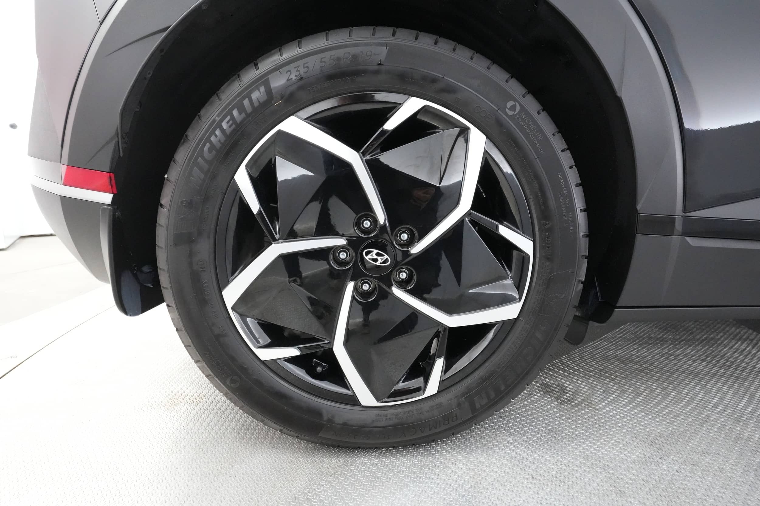 EverCars Co. vehicle image 14 for Hyundai IONIQ 5 -  SEL on EverCars Co.