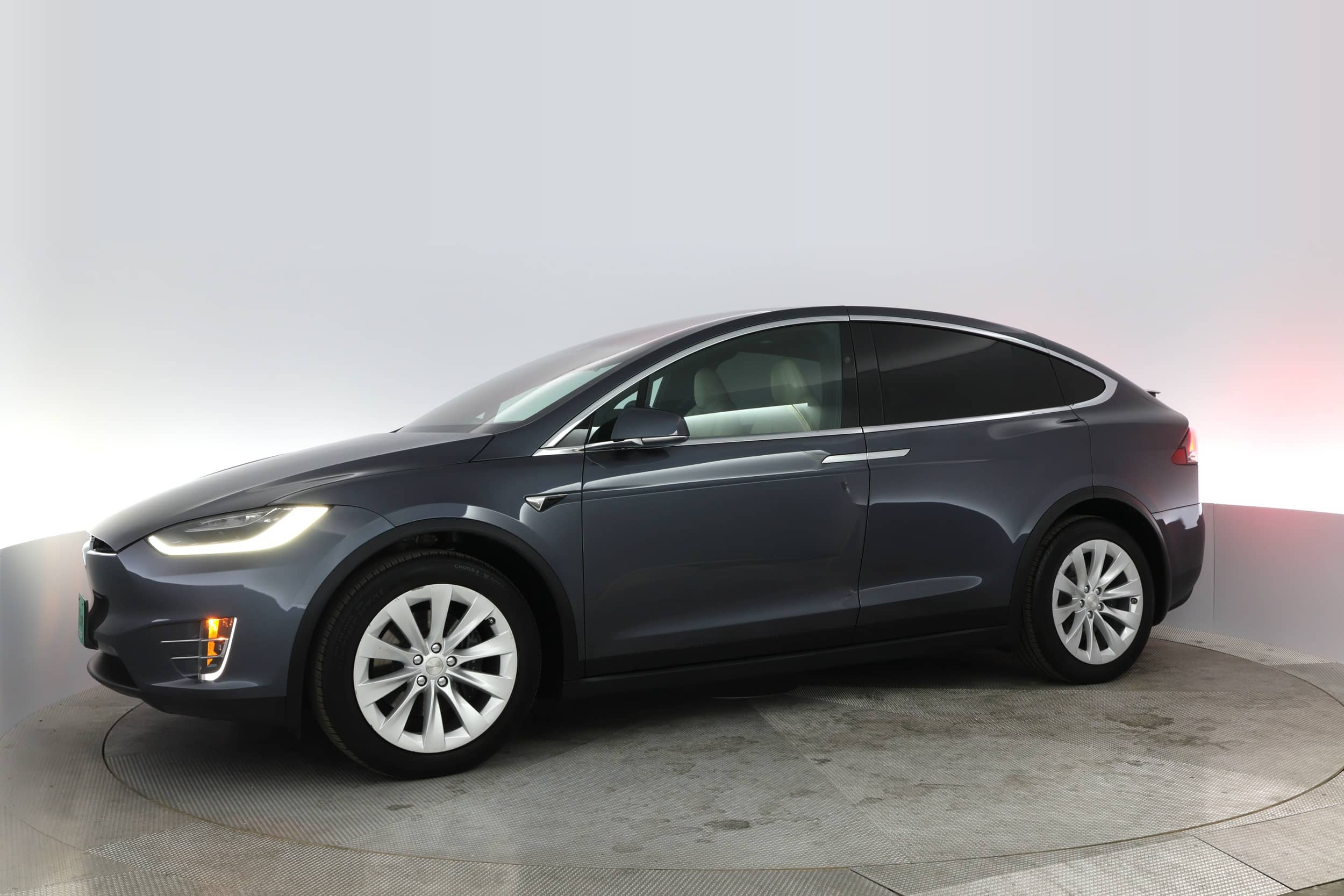 EverCars Co. vehicle image 11 for Tesla Model X -  Long Range on EverCars Co.