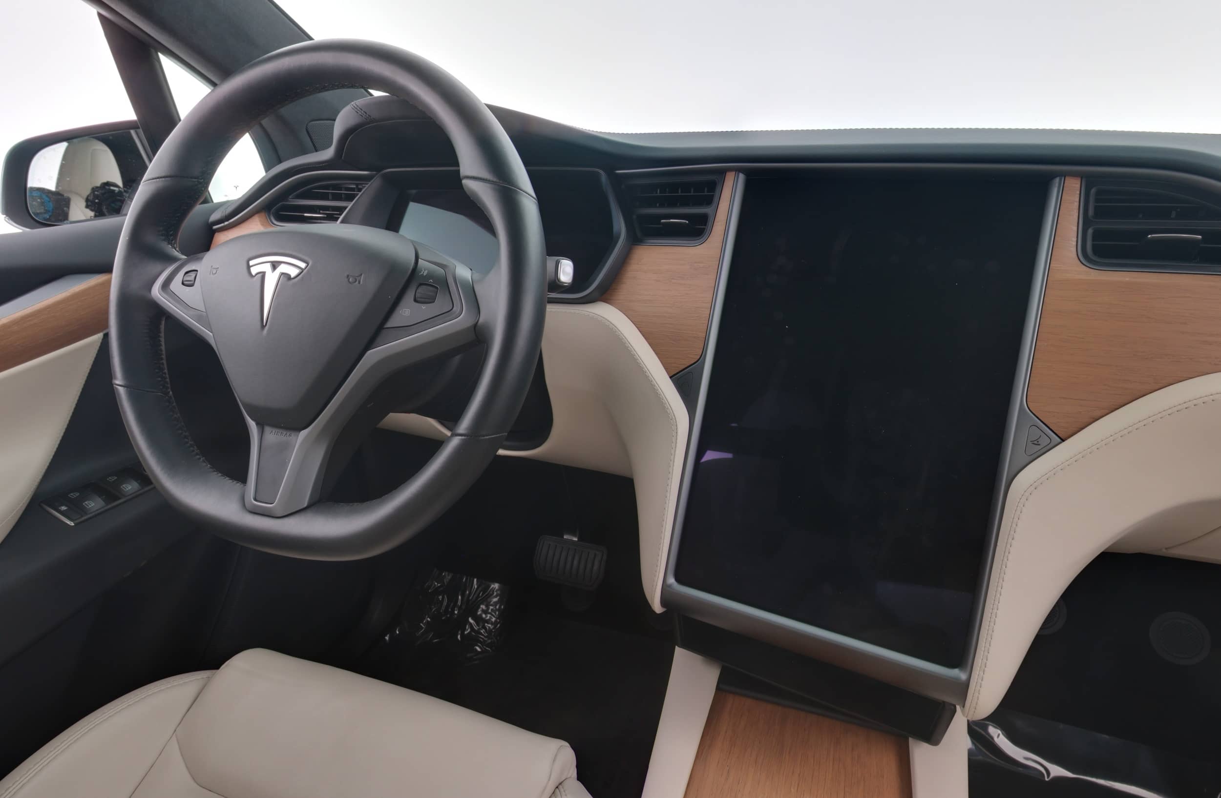 EverCars Co. vehicle image 3 for Tesla Model X -  Long Range on EverCars Co.