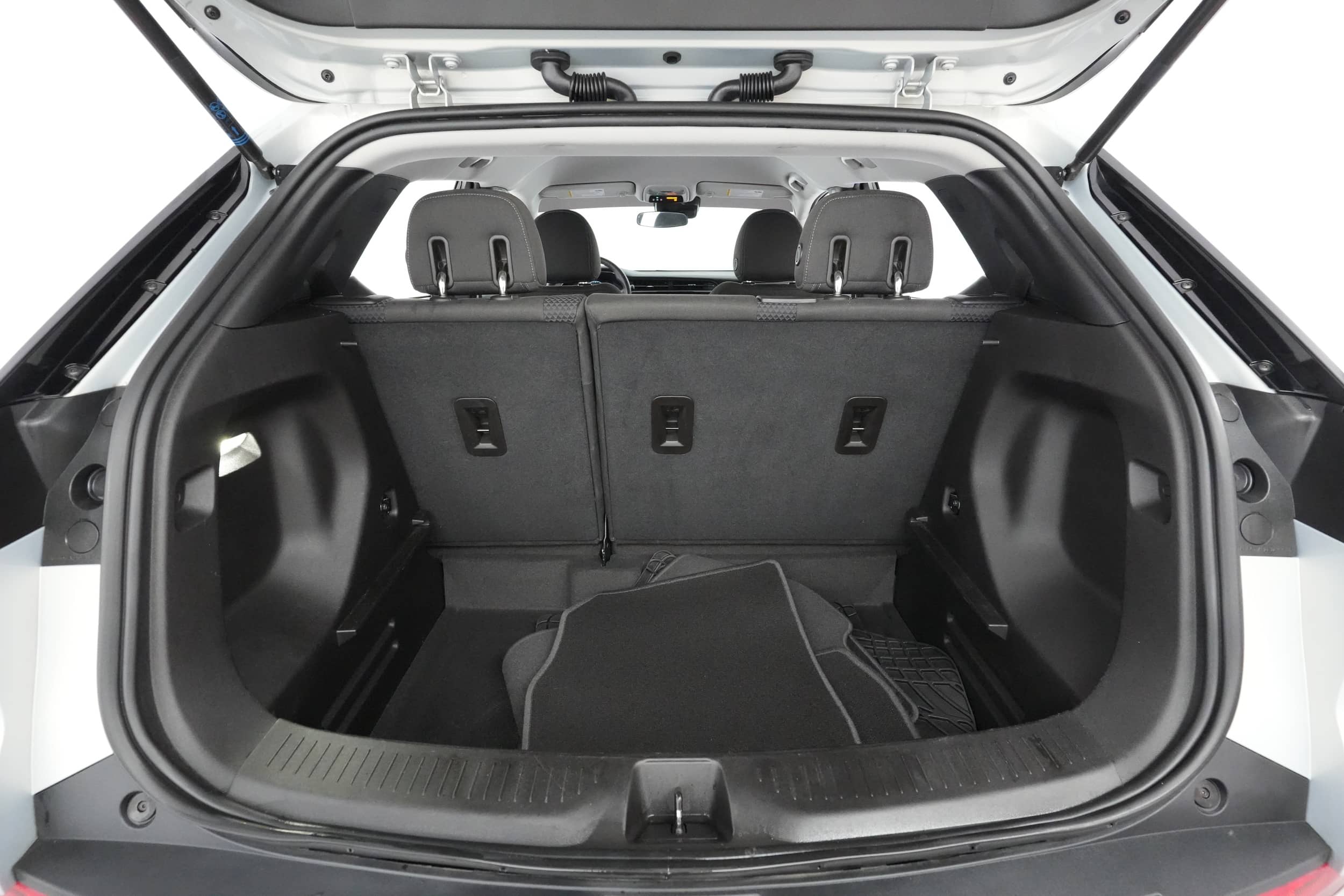 EverCars Co. vehicle image 19 for Chevrolet Bolt EUV -  LT on EverCars Co.