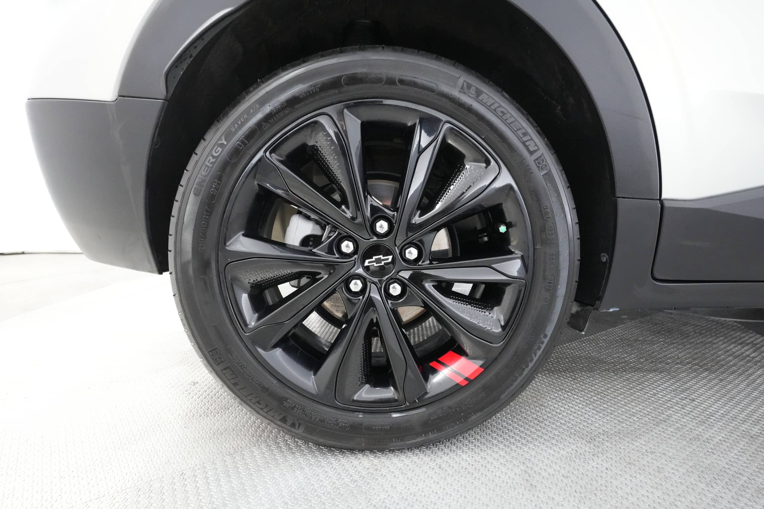 EverCars Co. vehicle image 14 for Chevrolet Bolt EUV -  LT on EverCars Co.