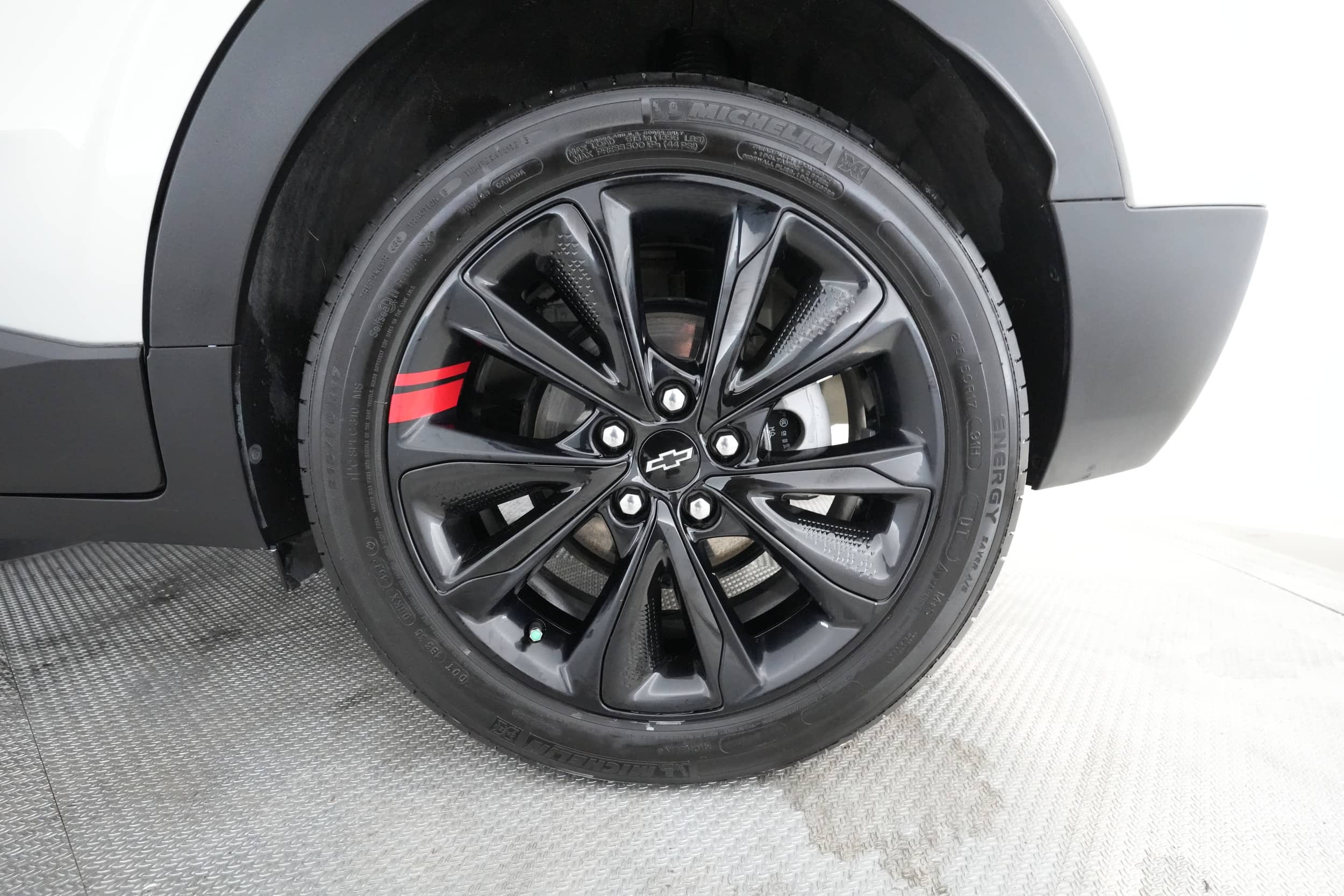 EverCars Co. vehicle image 12 for Chevrolet Bolt EUV -  LT on EverCars Co.