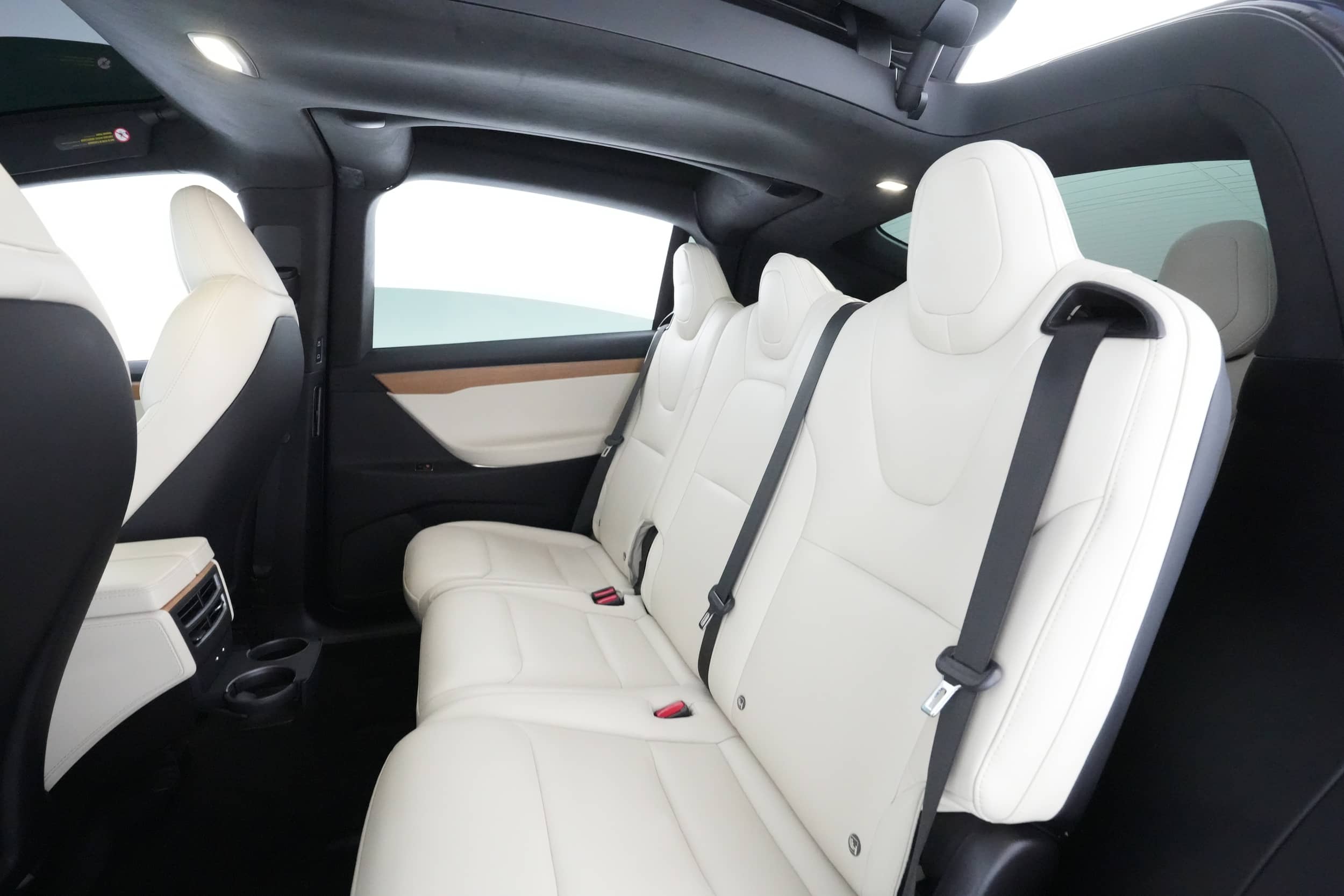EverCars Co. vehicle image 17 for Tesla Model X -  Long Range Plus on EverCars Co.