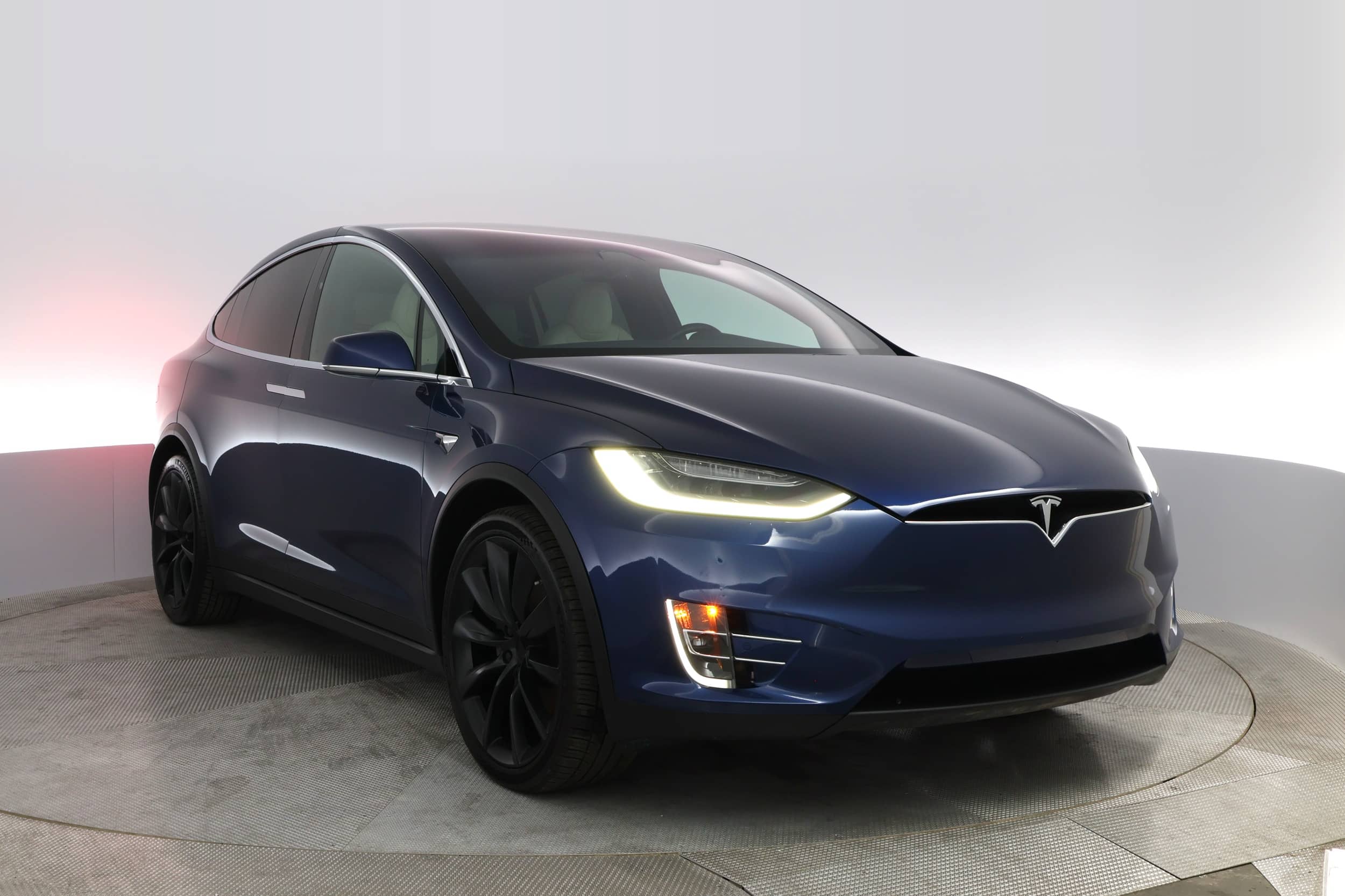 EverCars Co. vehicle image 13 for Tesla Model X -  Long Range Plus on EverCars Co.