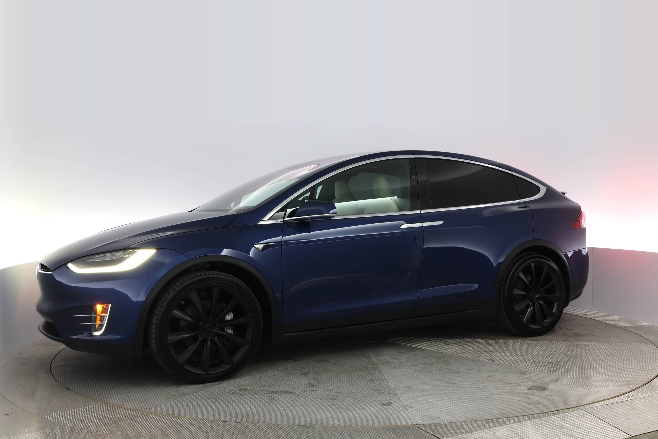 EverCars Co. vehicle image 11 for Tesla Model X -  Long Range Plus on EverCars Co.