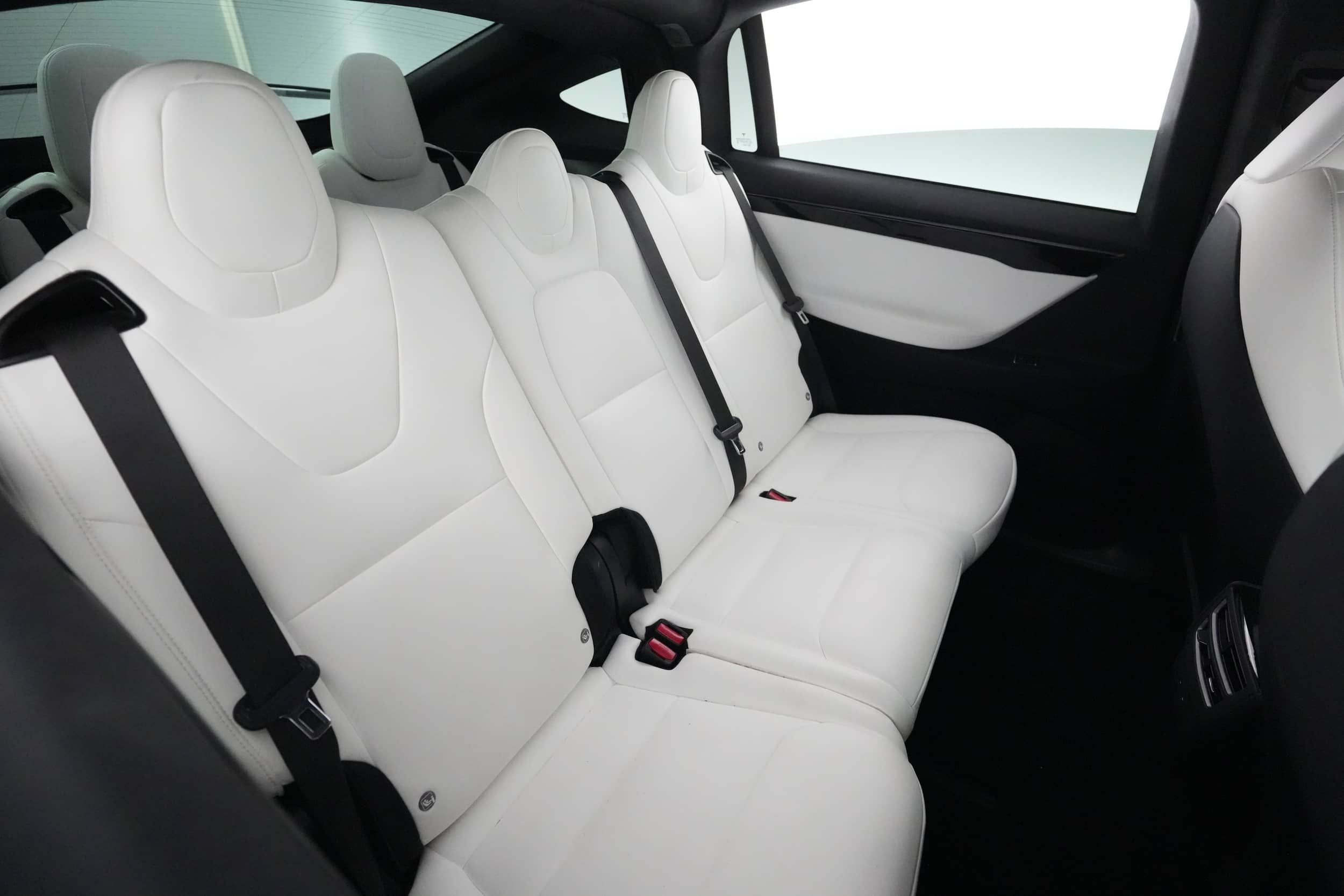 EverCars Co. vehicle image 4 for Tesla Model X -  Long Range on EverCars Co.