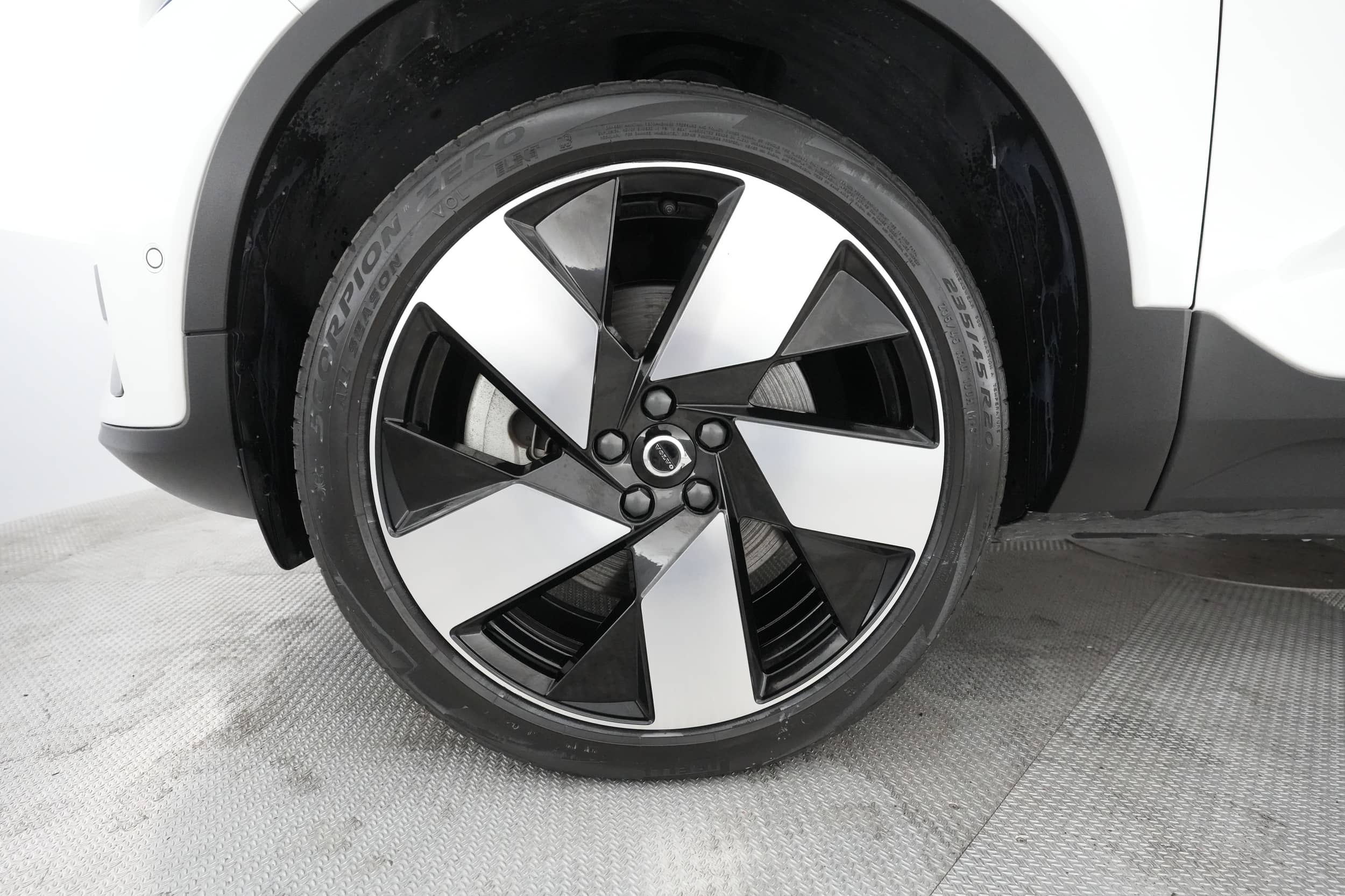 EverCars Co. vehicle image 11 for Volvo C40 Recharge -  Twin Ultimate on EverCars Co.
