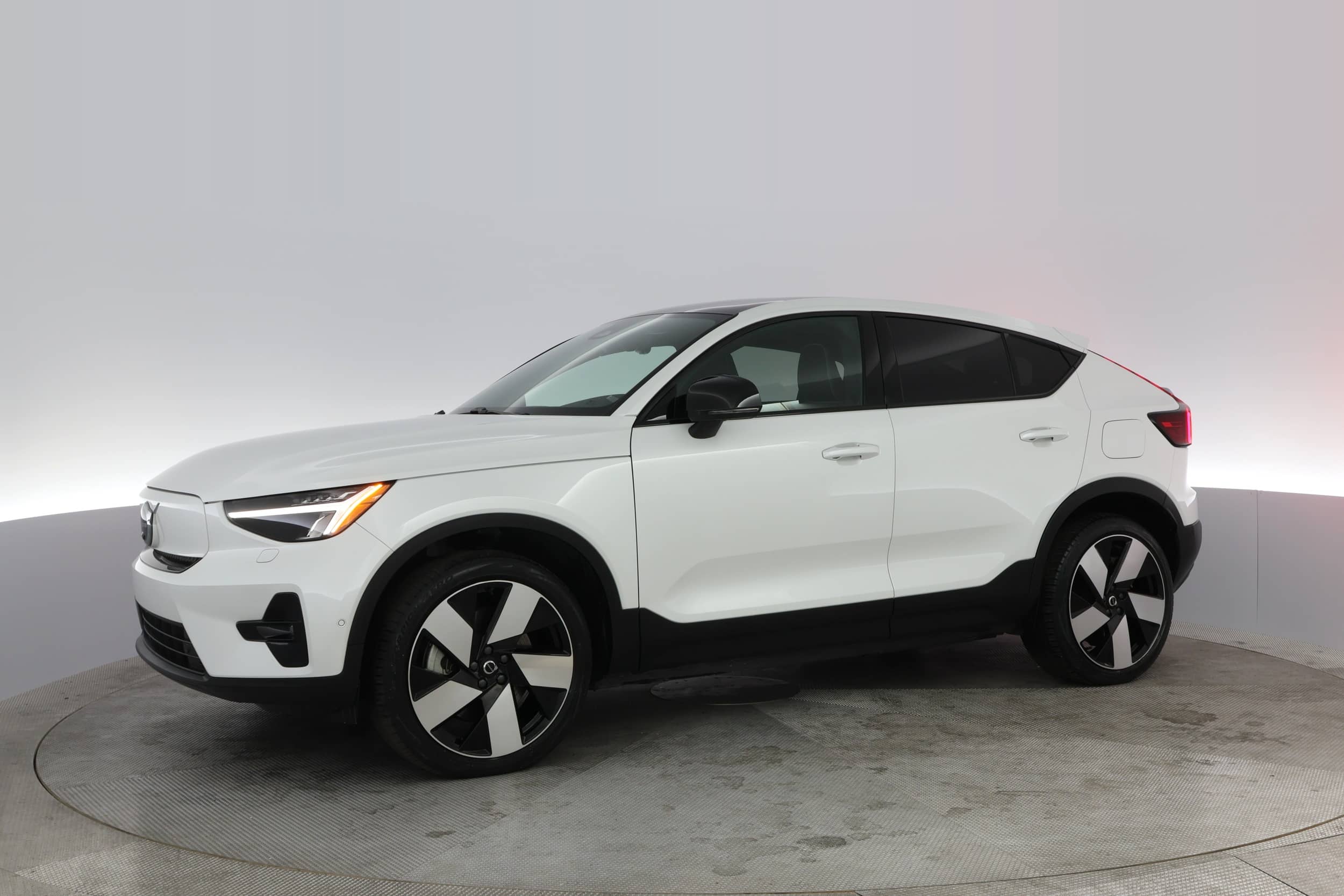 EverCars Co. vehicle image 10 for Volvo C40 Recharge -  Twin Ultimate on EverCars Co.