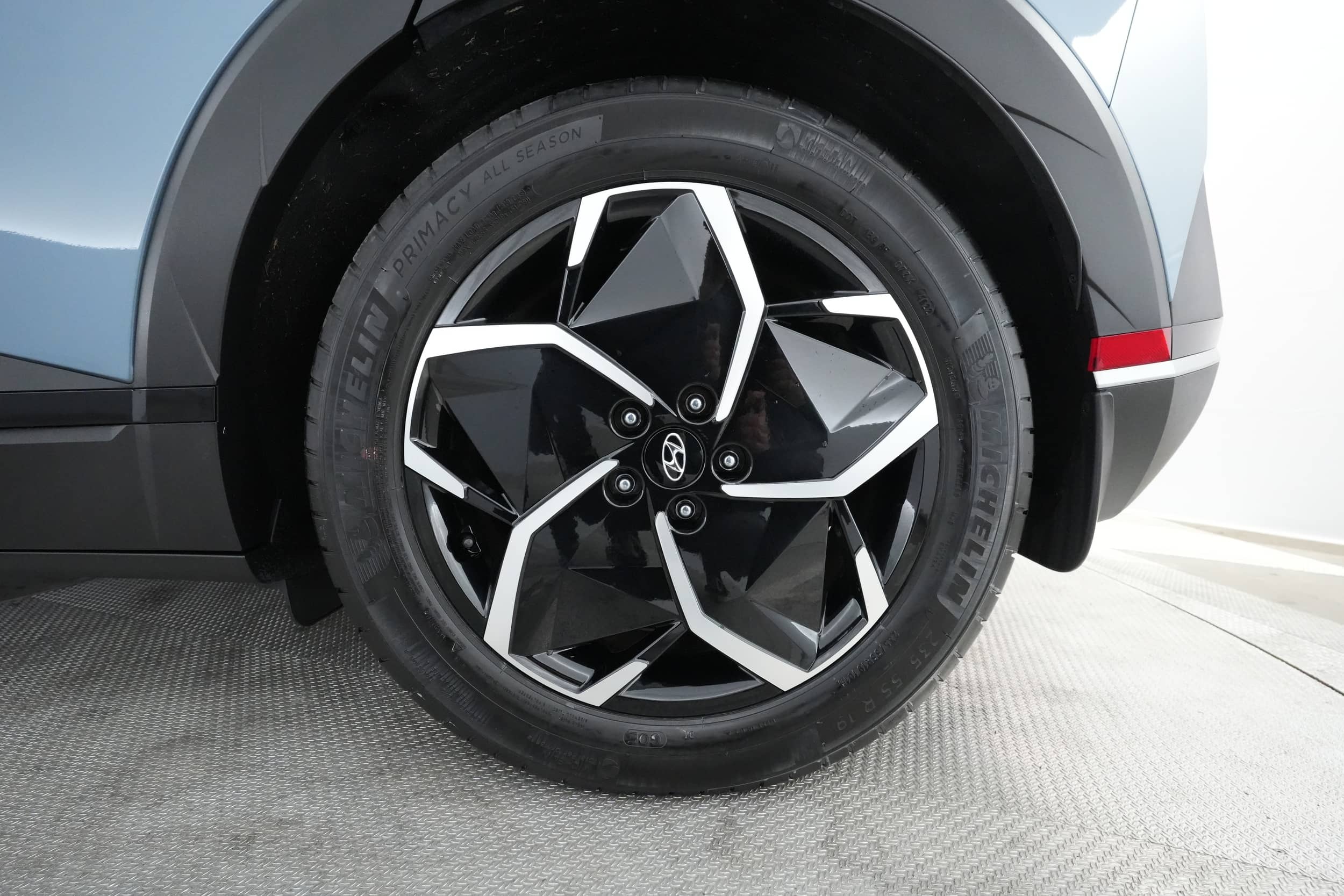 EverCars Co. vehicle image 16 for Hyundai IONIQ 5 -  SEL on EverCars Co.
