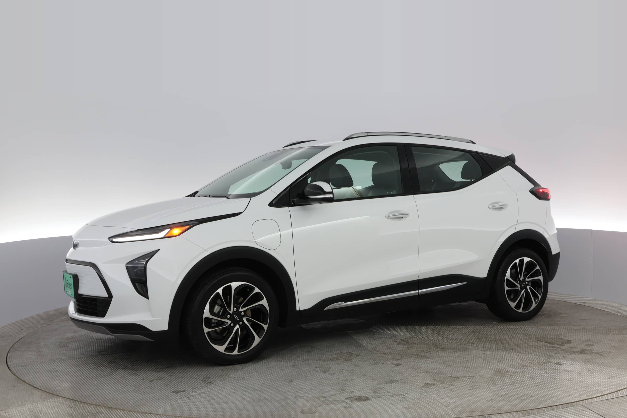 EverCars Co. vehicle image 10 for Chevrolet Bolt EUV -  Premier 2LZ on EverCars Co.