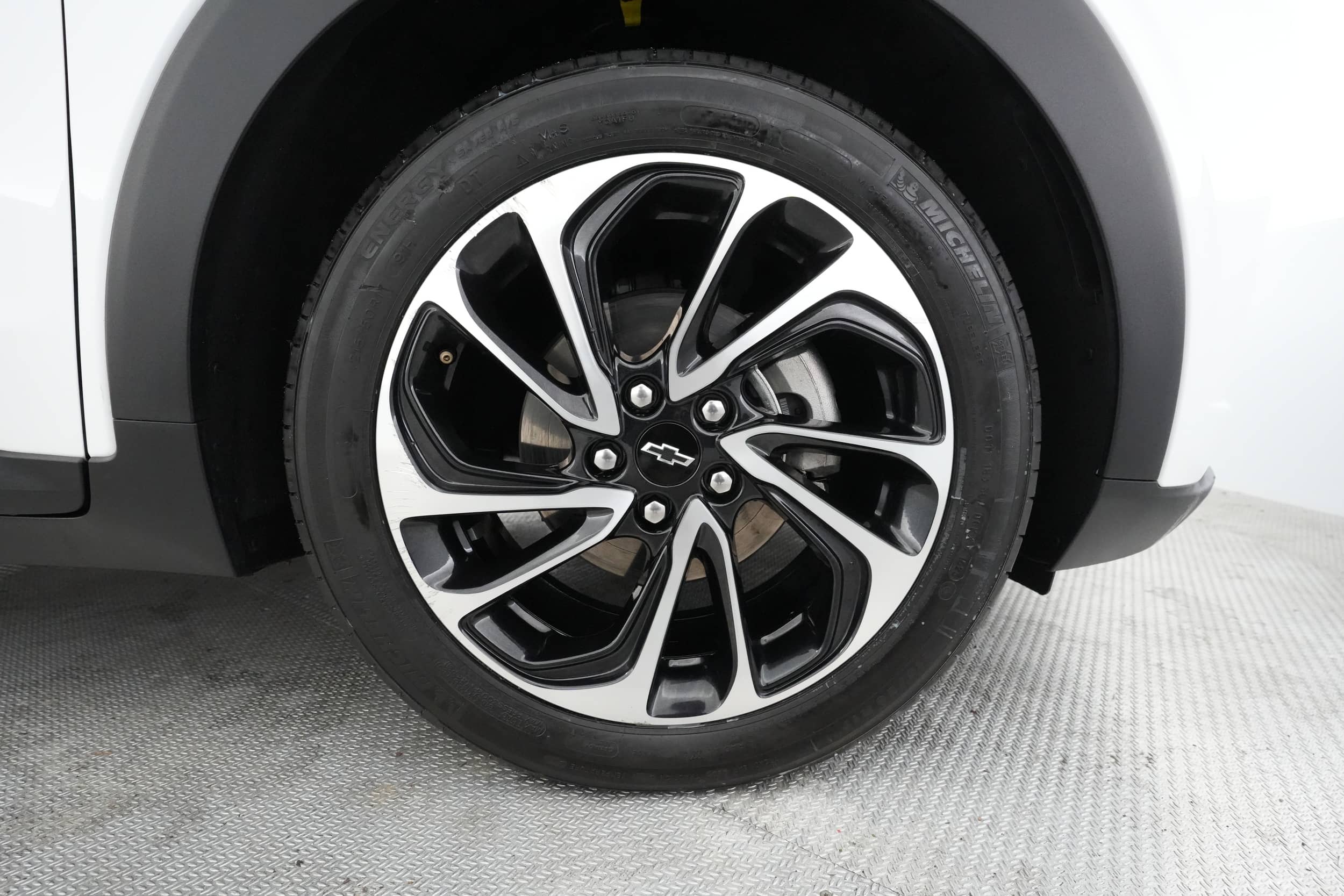 EverCars Co. vehicle image 13 for Chevrolet Bolt EUV -  Premier 2LZ on EverCars Co.