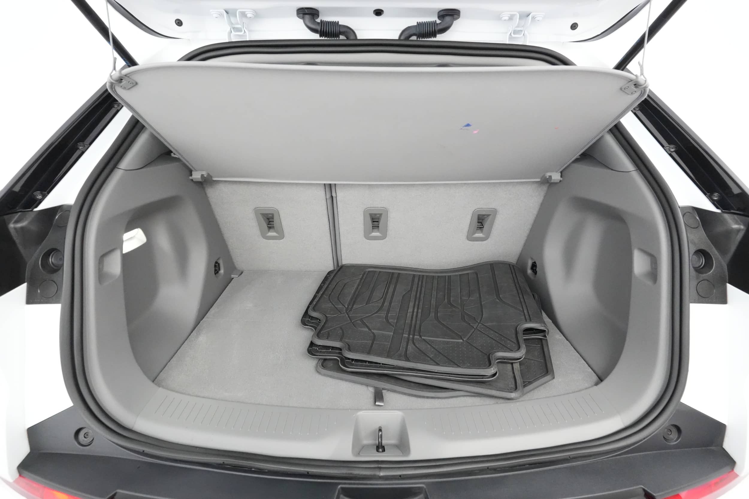 EverCars Co. vehicle image 20 for Chevrolet Bolt EUV -  Premier 2LZ on EverCars Co.
