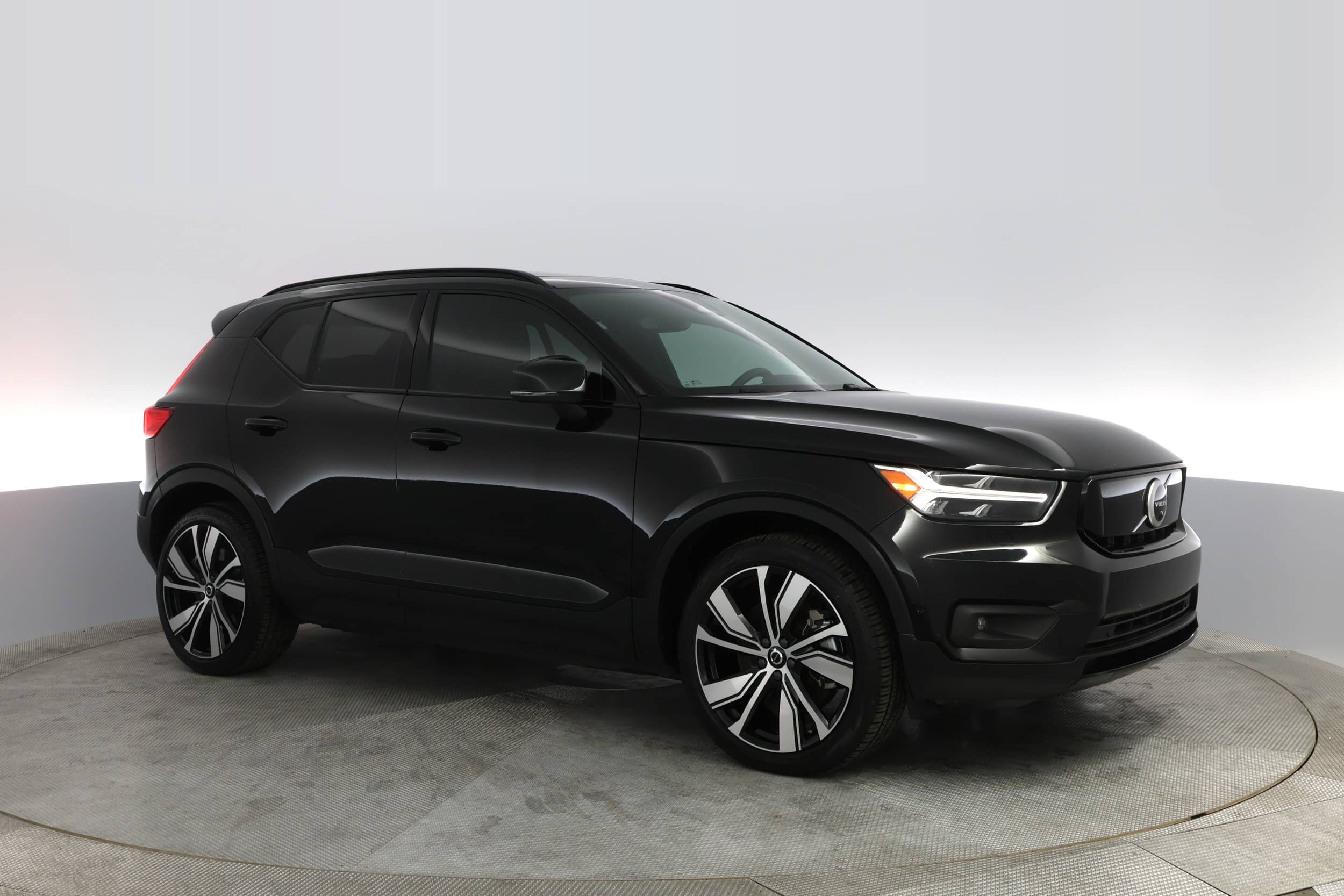 EverCars Co. vehicle image 11 for Volvo XC40 Recharge -  Pure Electric P8 Ultimate on EverCars Co.