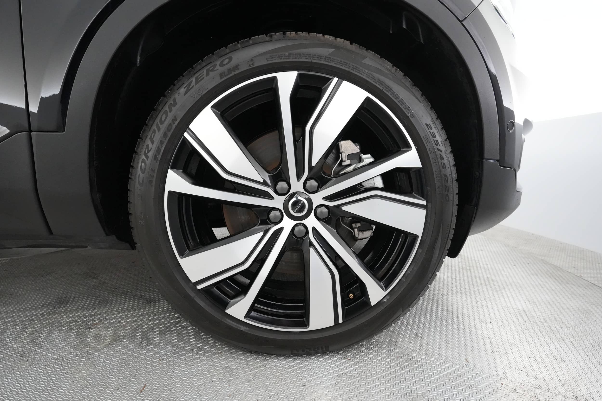 EverCars Co. vehicle image 16 for Volvo XC40 Recharge -  Pure Electric P8 Ultimate on EverCars Co.