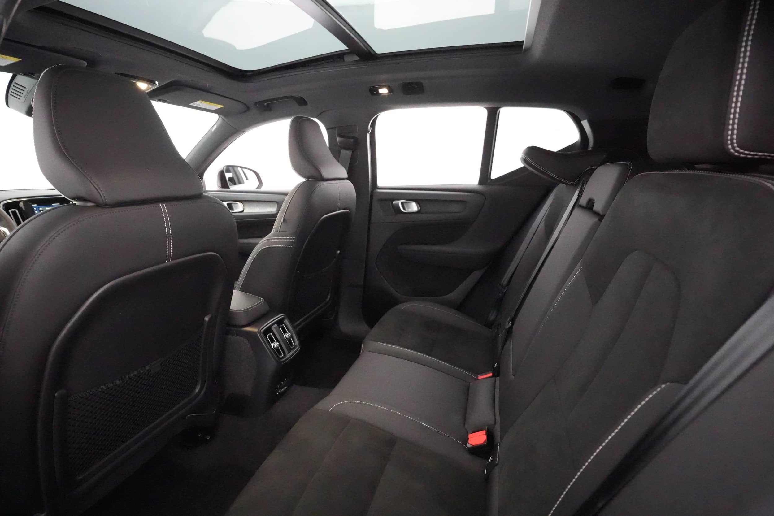 EverCars Co. vehicle image 20 for Volvo XC40 Recharge -  Pure Electric P8 Ultimate on EverCars Co.