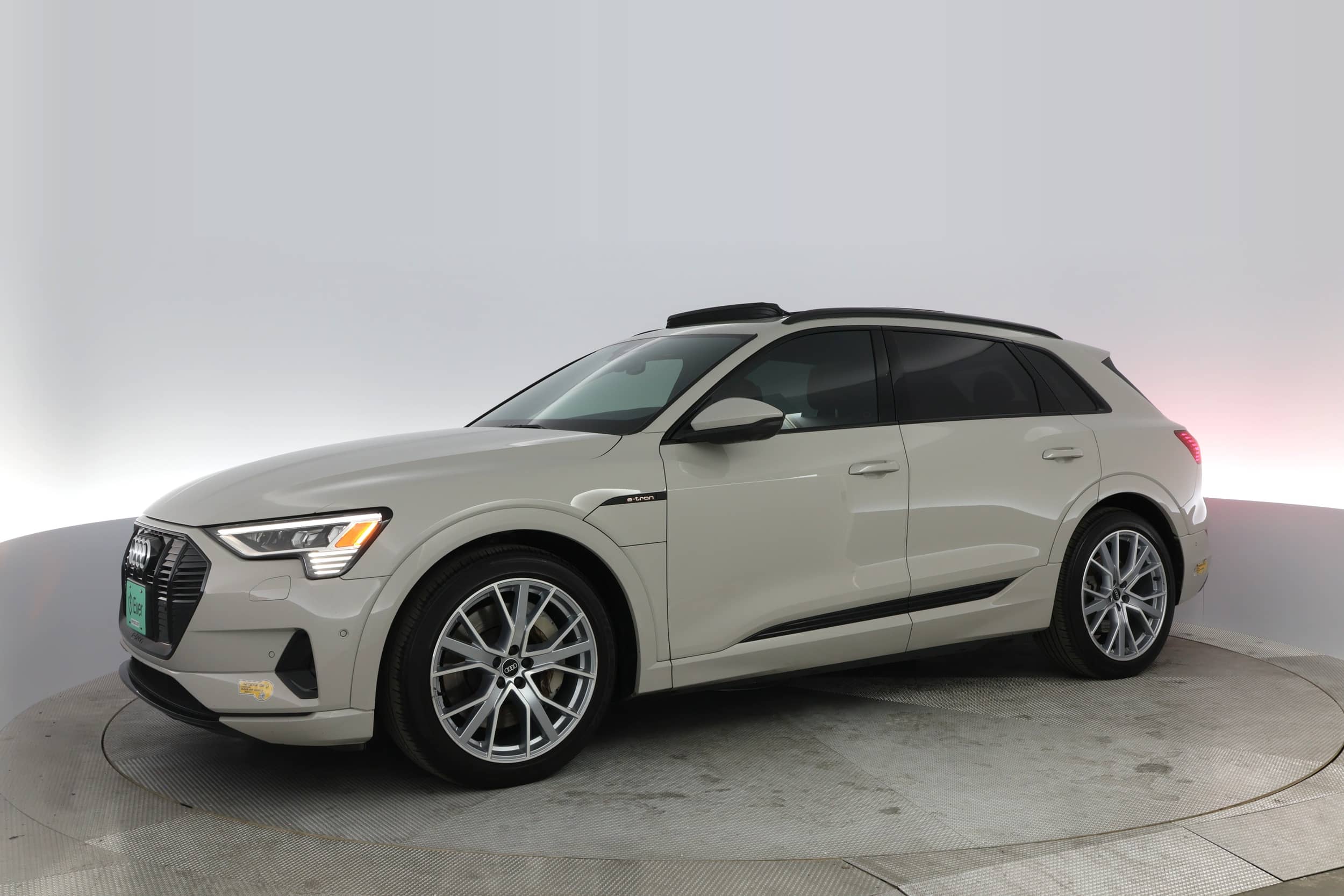 EverCars Co. vehicle image 10 for Audi e-tron -  Prestige on EverCars Co.