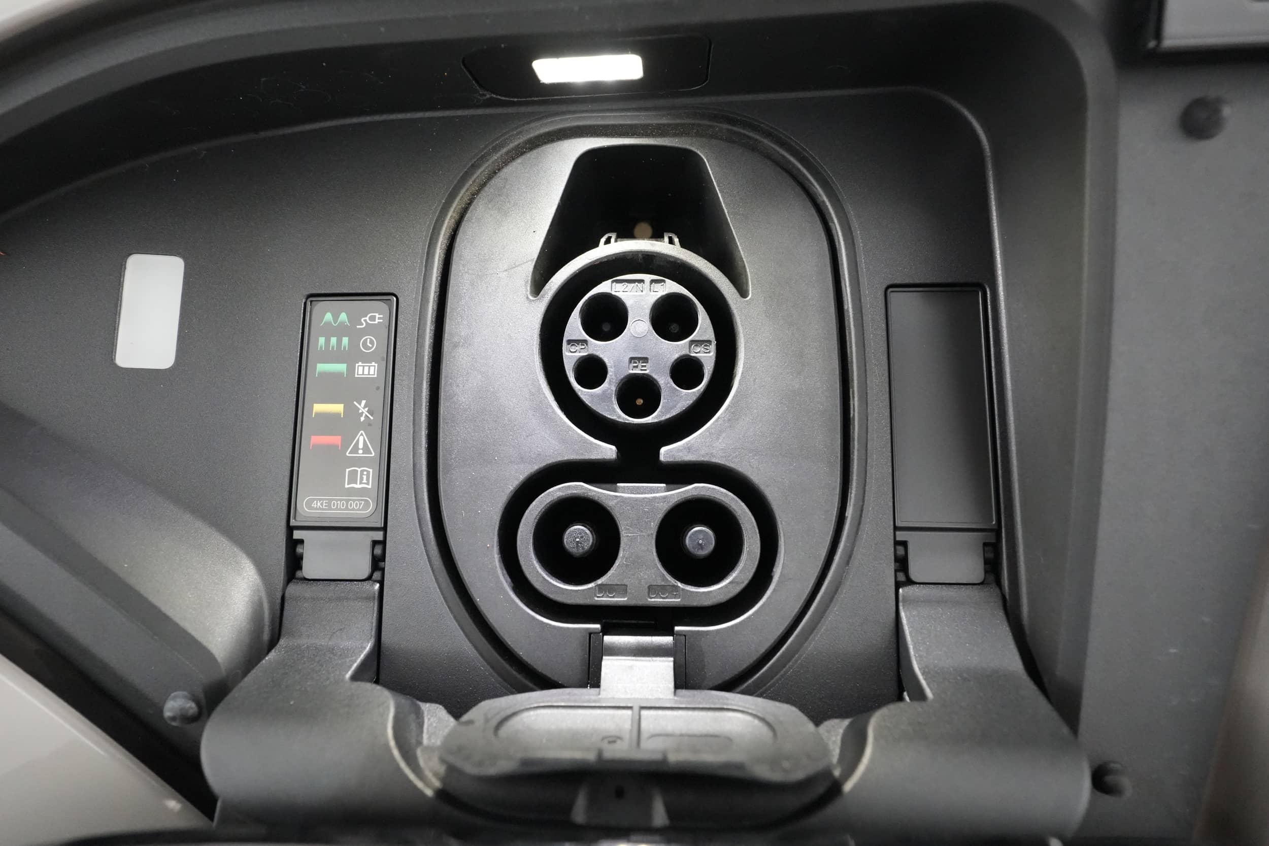 EverCars Co. vehicle image 19 for Audi e-tron -  Prestige on EverCars Co.
