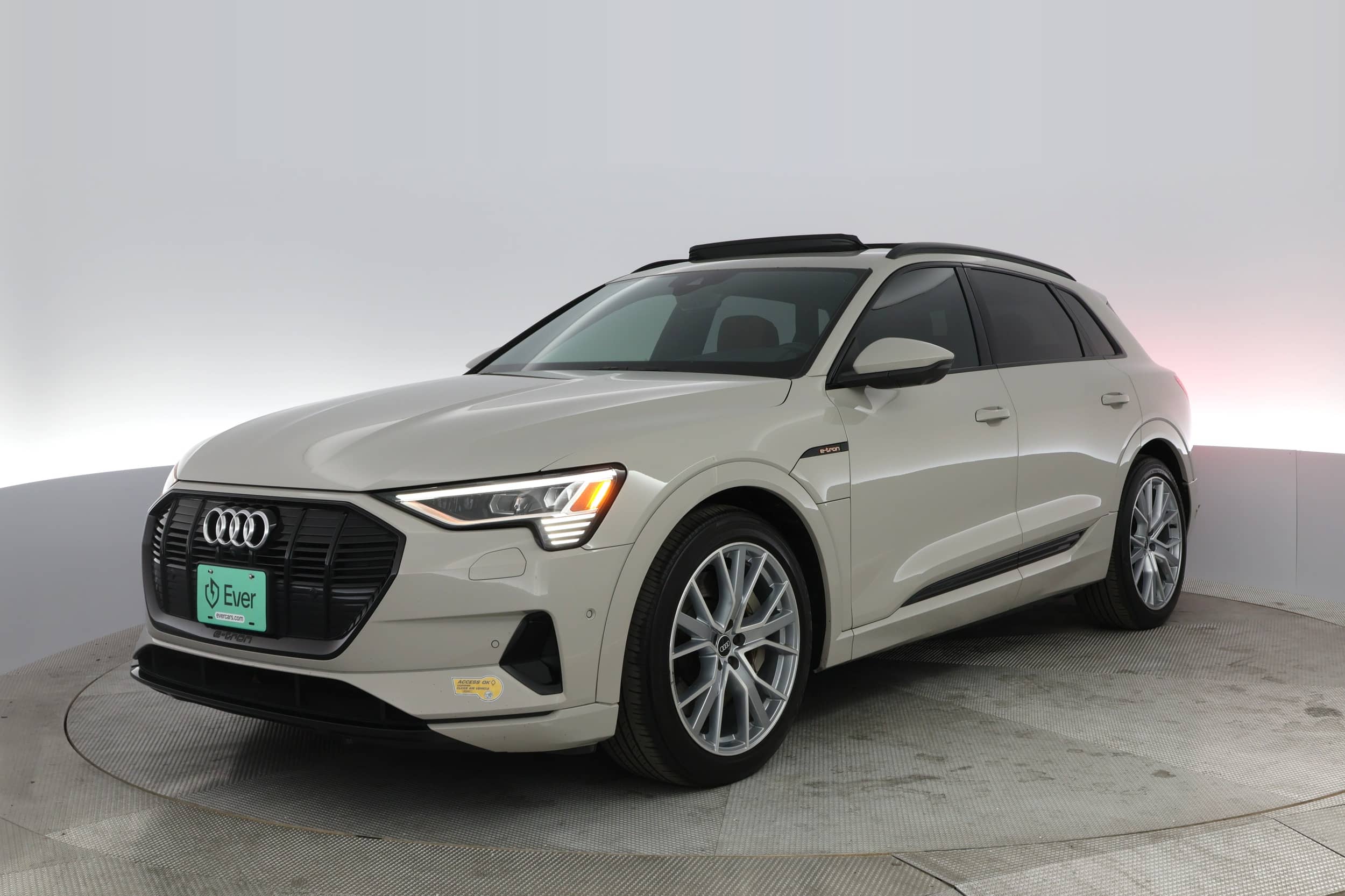 EverCars Co. vehicle image 1 for Audi e-tron -  Prestige on EverCars Co.