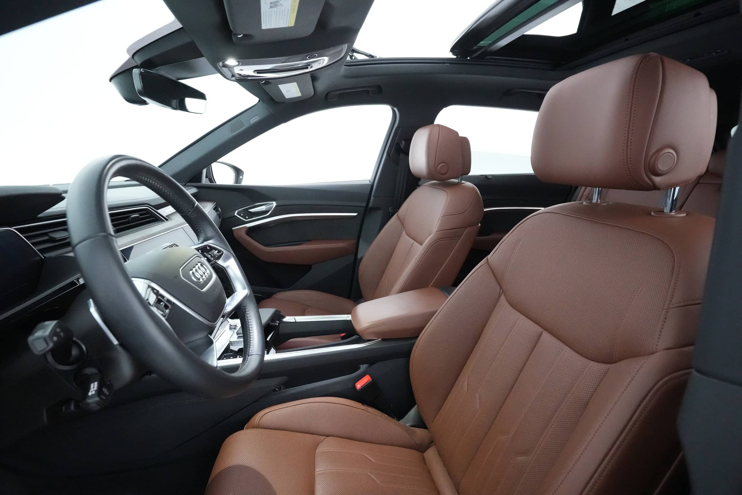 EverCars Co. vehicle image 15 for Audi e-tron -  Prestige on EverCars Co.