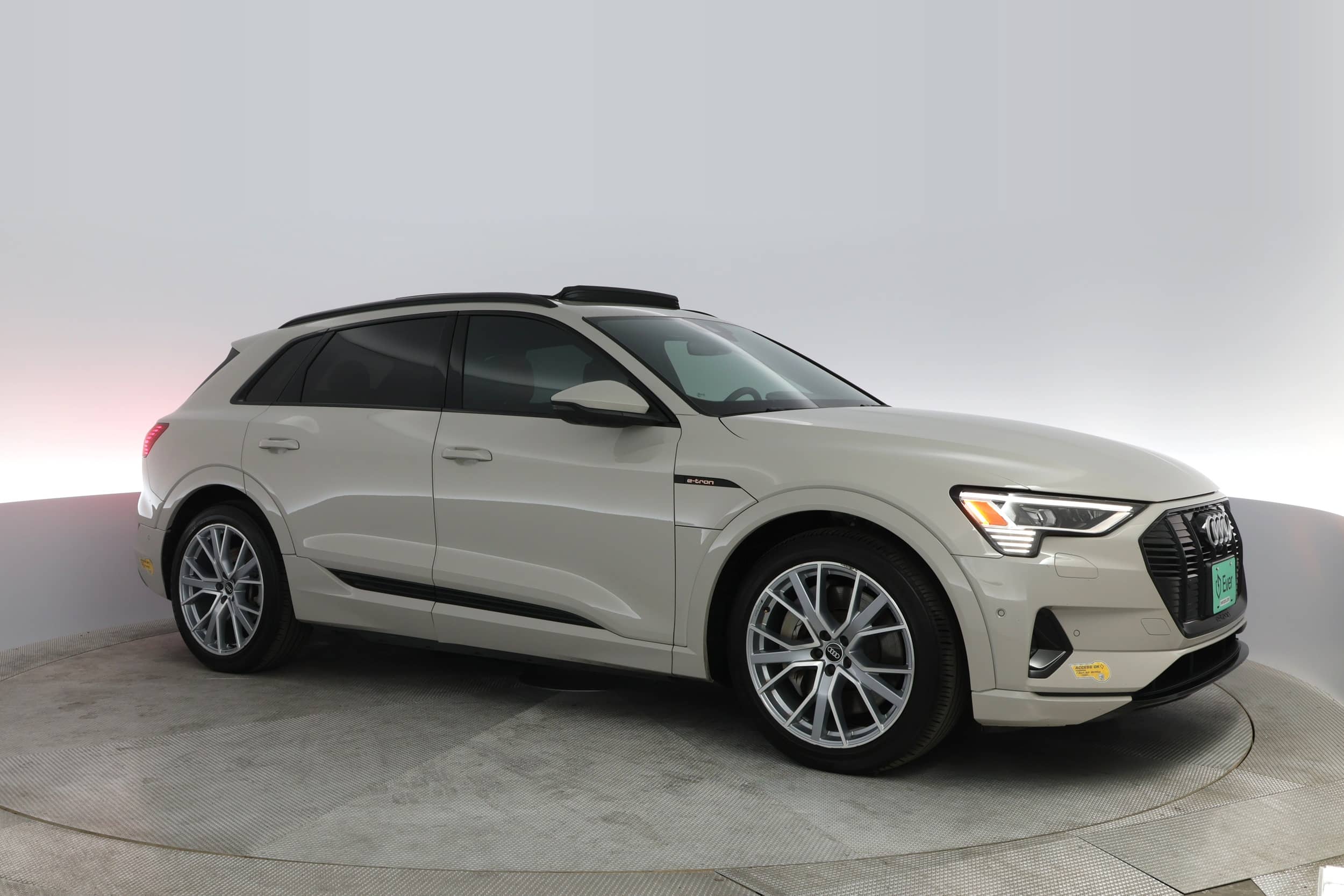 EverCars Co. vehicle image 7 for Audi e-tron -  Prestige on EverCars Co.