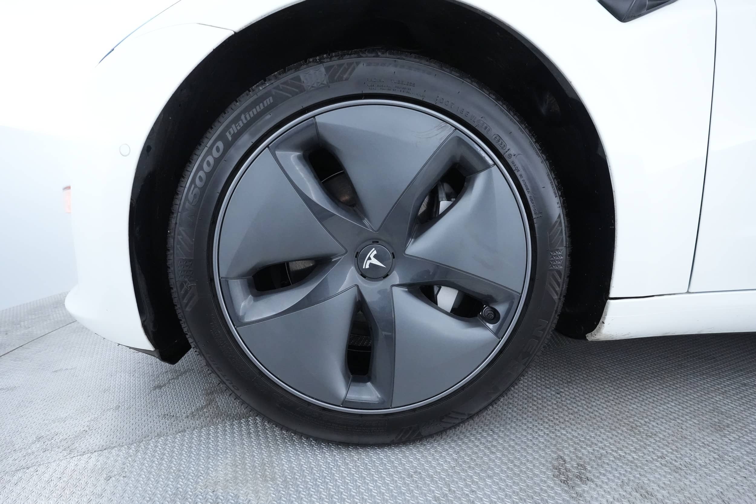 EverCars Co. vehicle image 11 for Tesla Model 3 -  Standard Range Plus on EverCars Co.