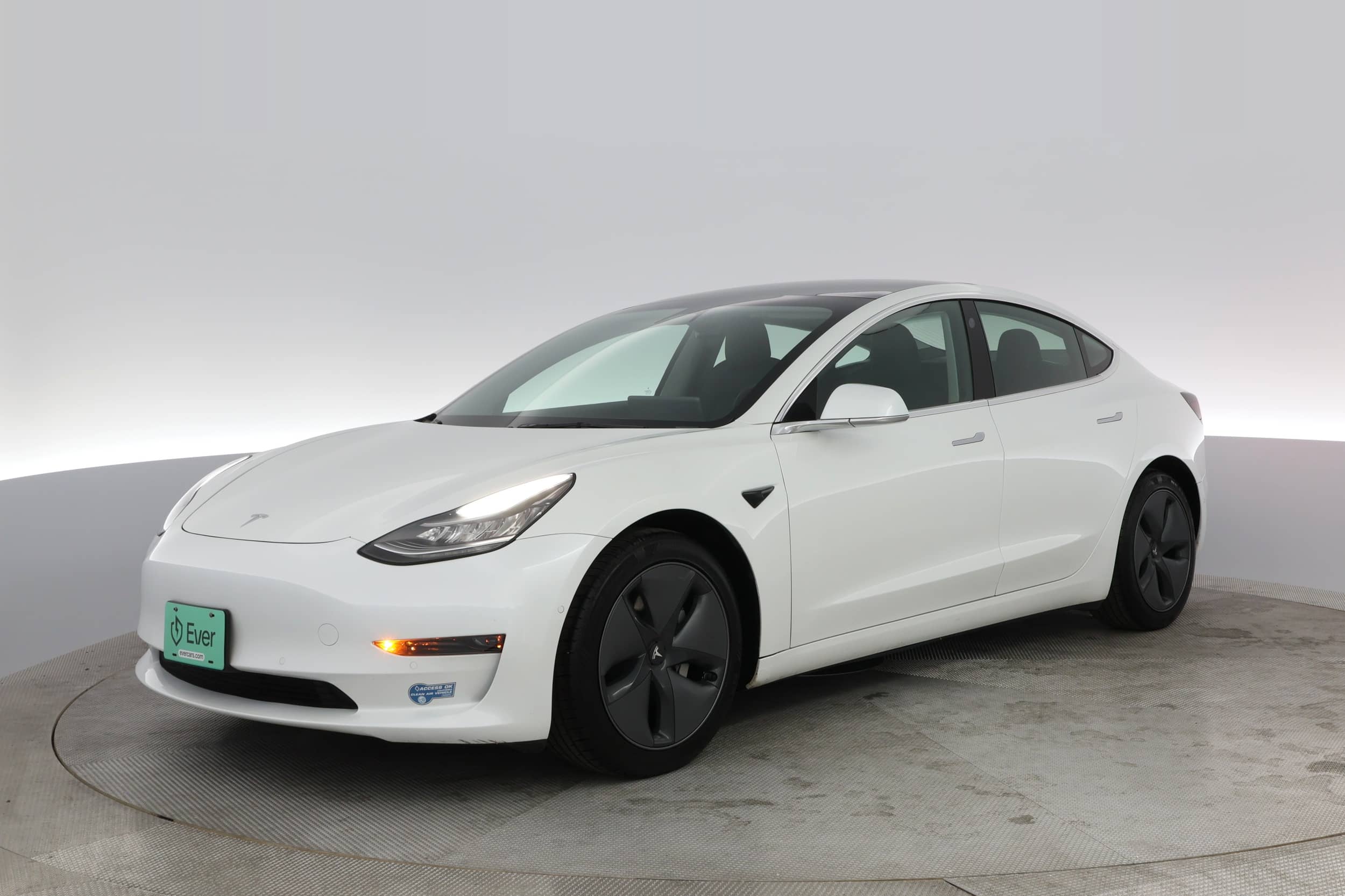 EverCars Co. vehicle image 1 for Tesla Model 3 -  Standard Range Plus on EverCars Co.