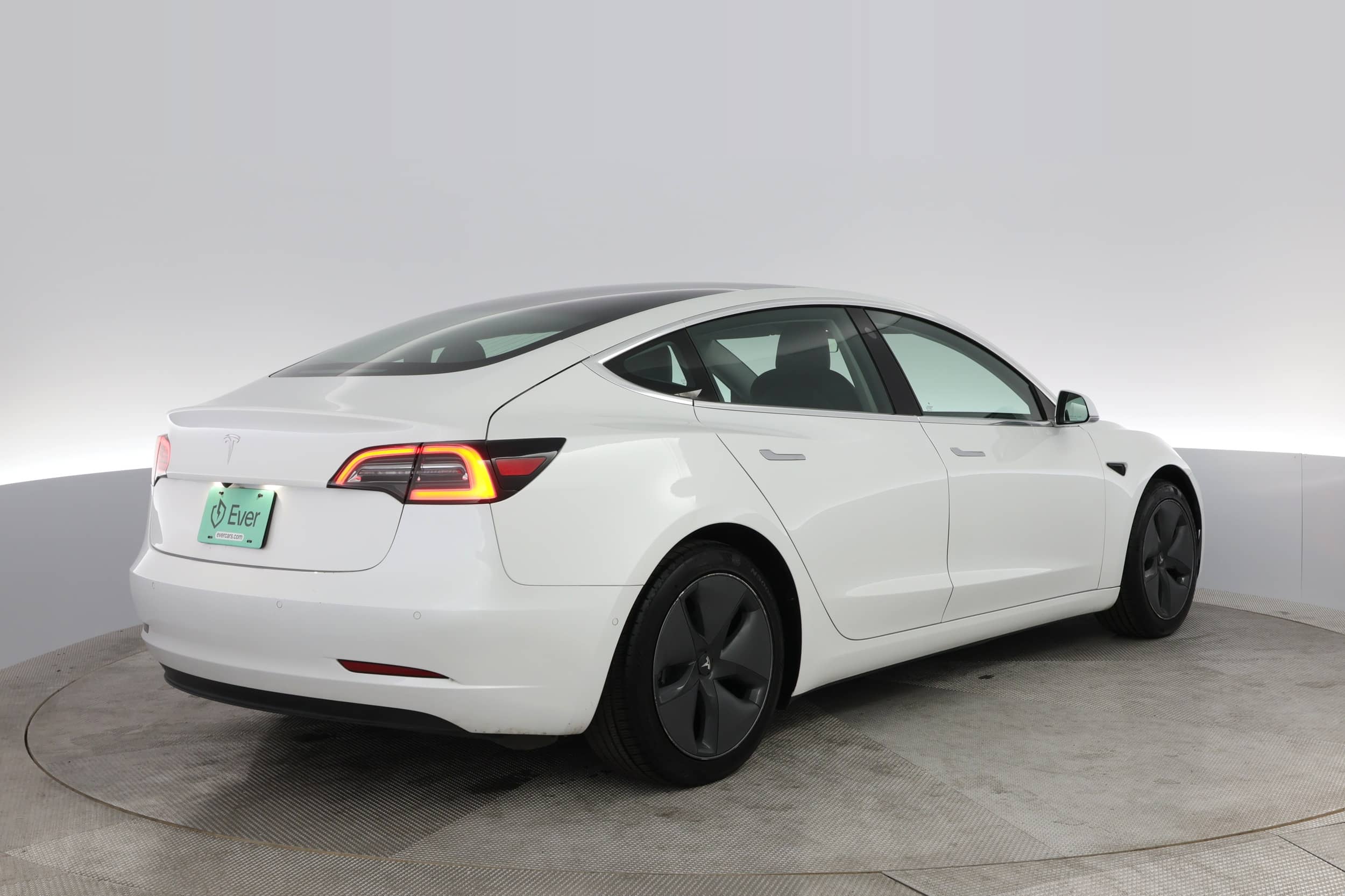 EverCars Co. vehicle image 2 for Tesla Model 3 -  Standard Range Plus on EverCars Co.