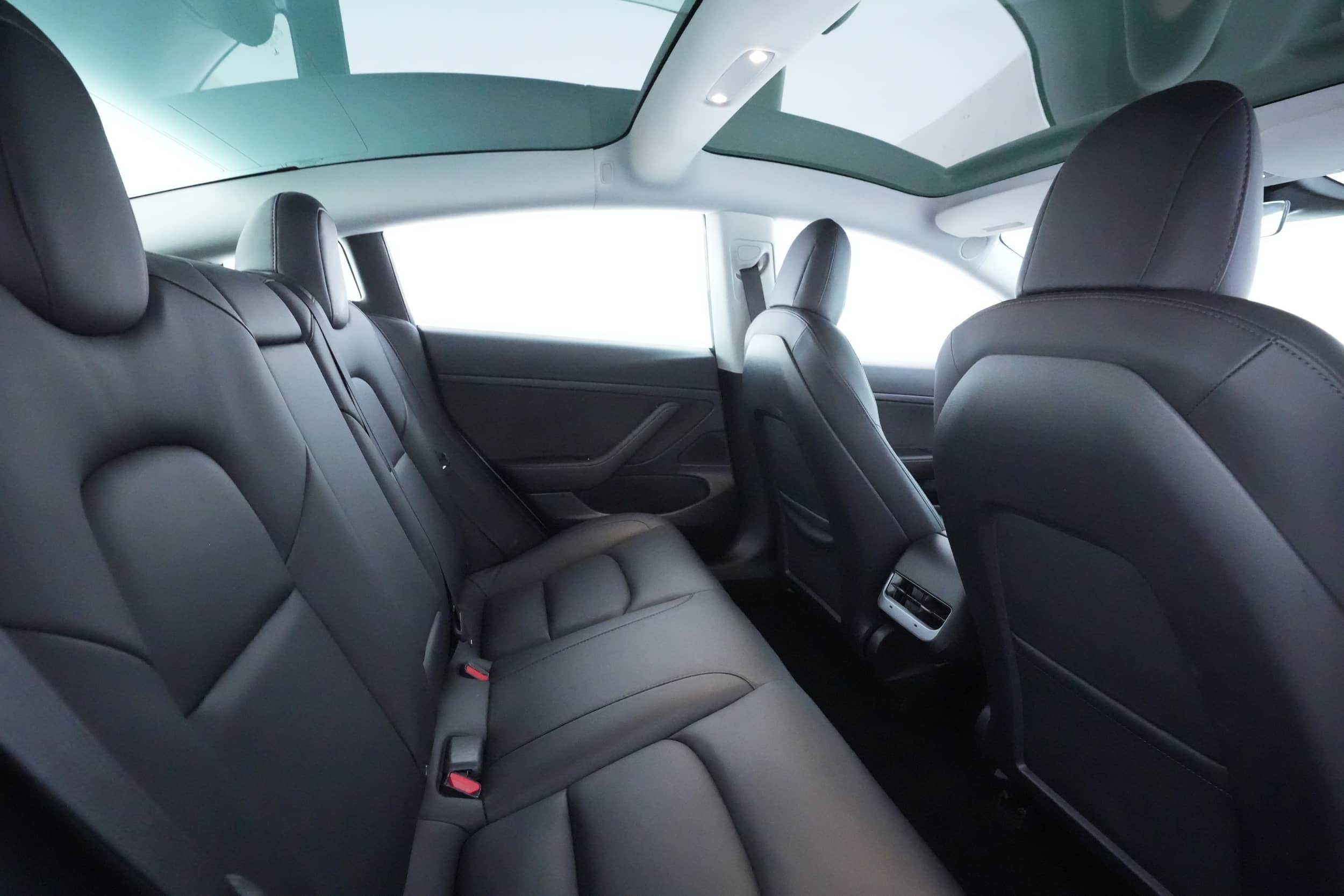 EverCars Co. vehicle image 3 for Tesla Model 3 -  Standard Range Plus on EverCars Co.