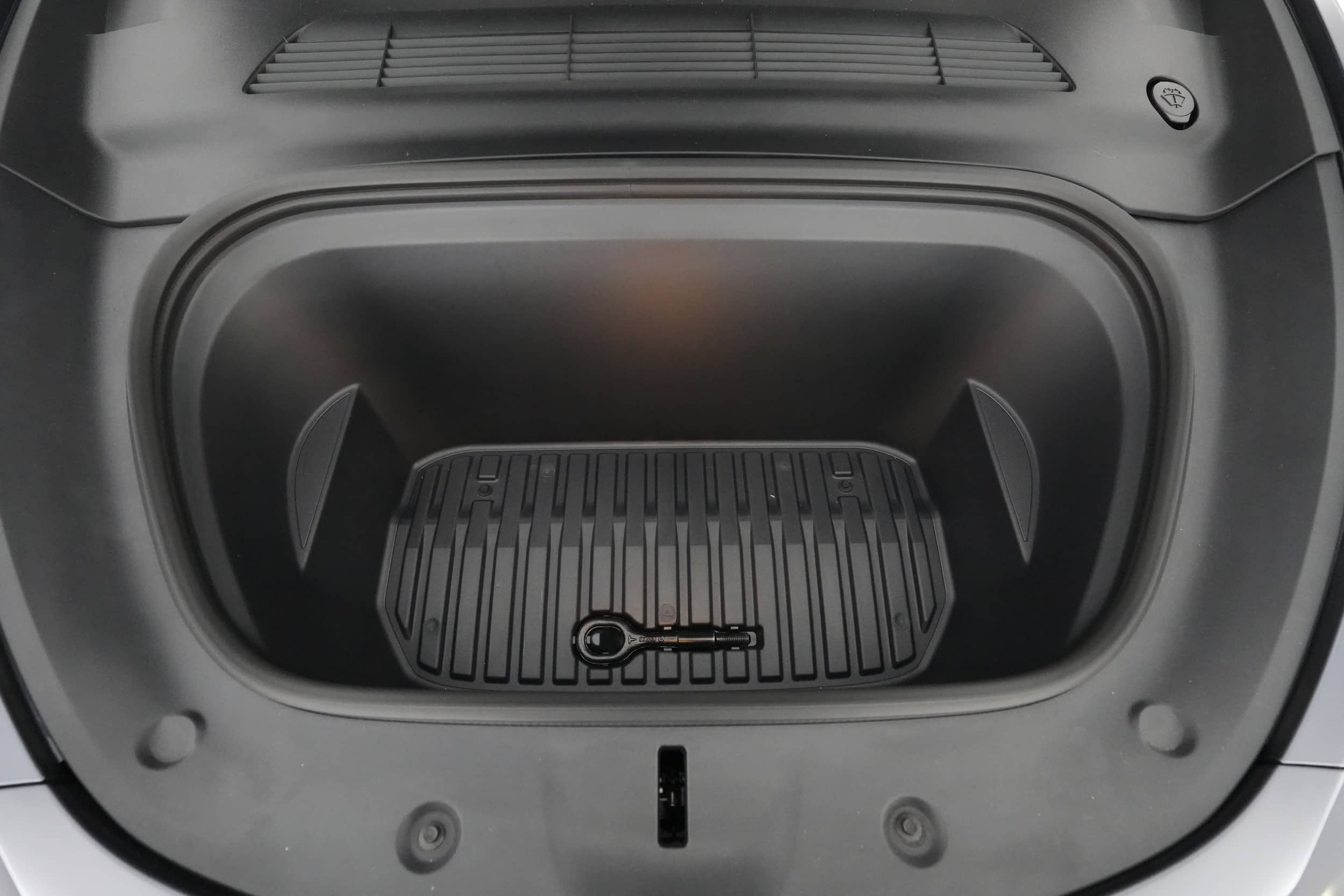 EverCars Co. vehicle image 21 for Tesla Model Y -  Long Range on EverCars Co.