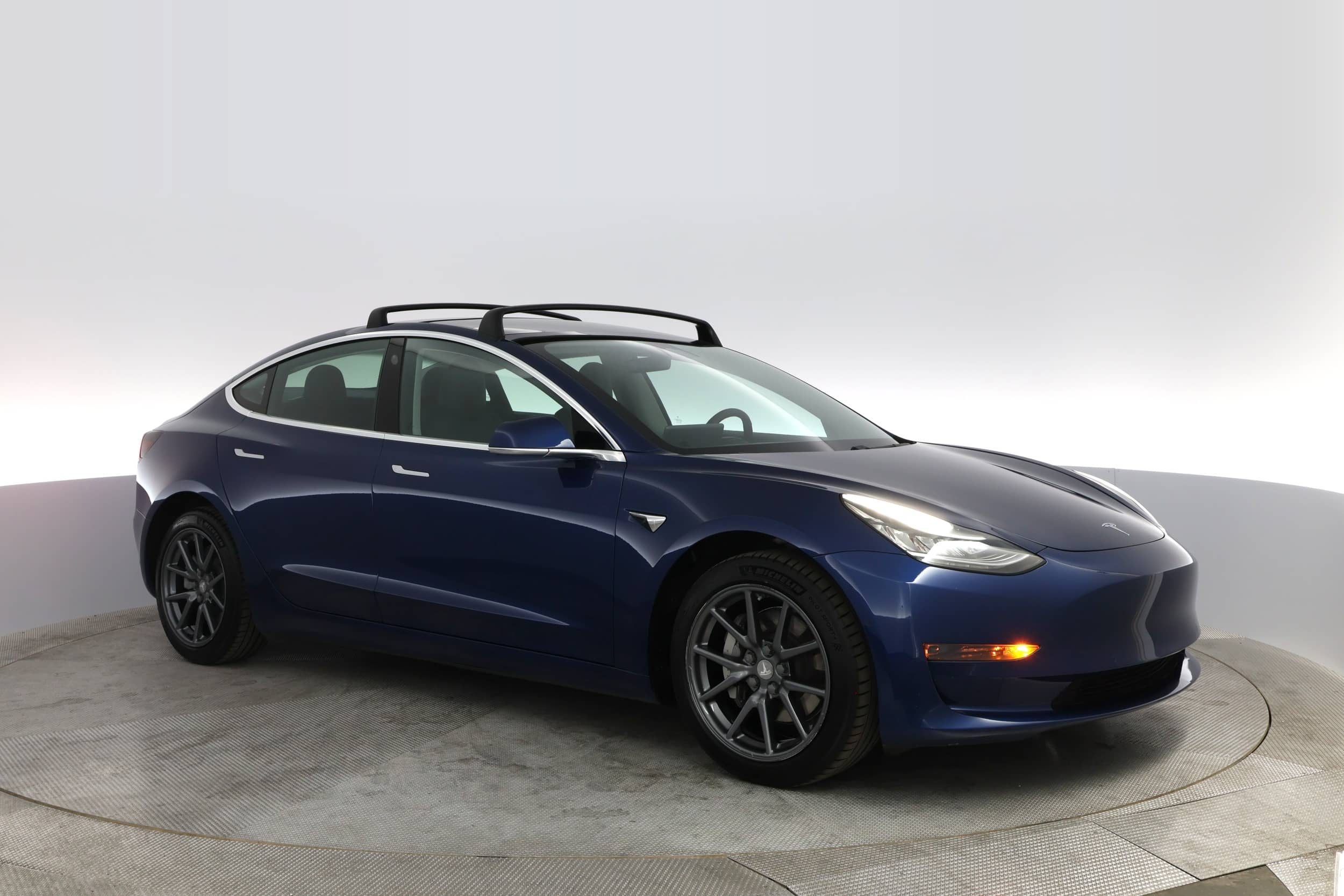 EverCars Co. vehicle image 7 for Tesla Model 3 -  Standard Range on EverCars Co.