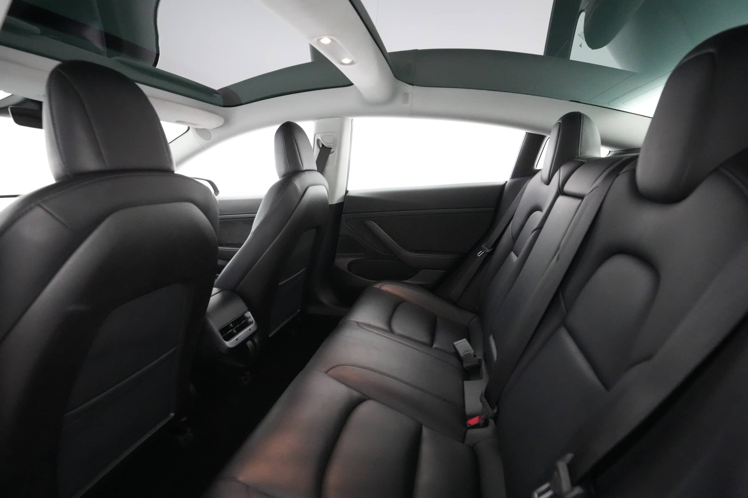 EverCars Co. vehicle image 16 for Tesla Model 3 -  Standard Range on EverCars Co.