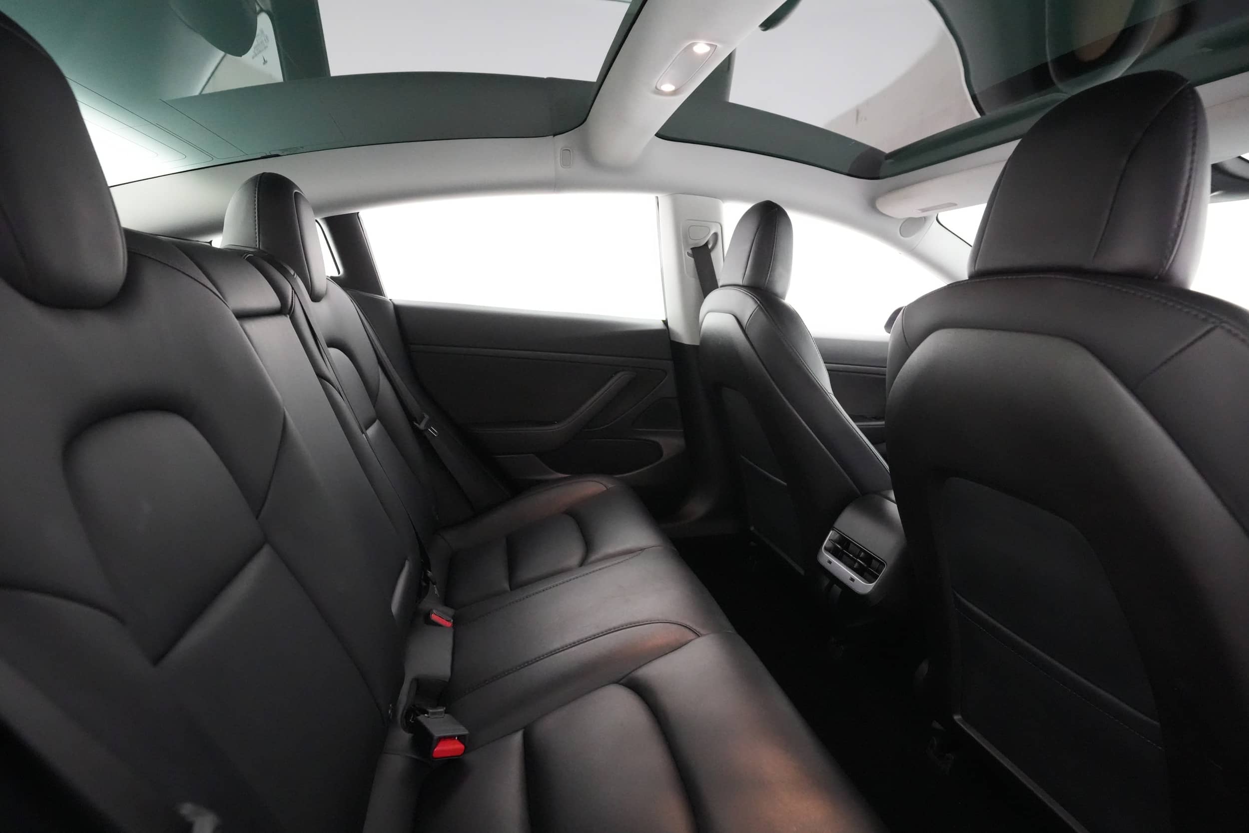 EverCars Co. vehicle image 3 for Tesla Model 3 -  Standard Range on EverCars Co.