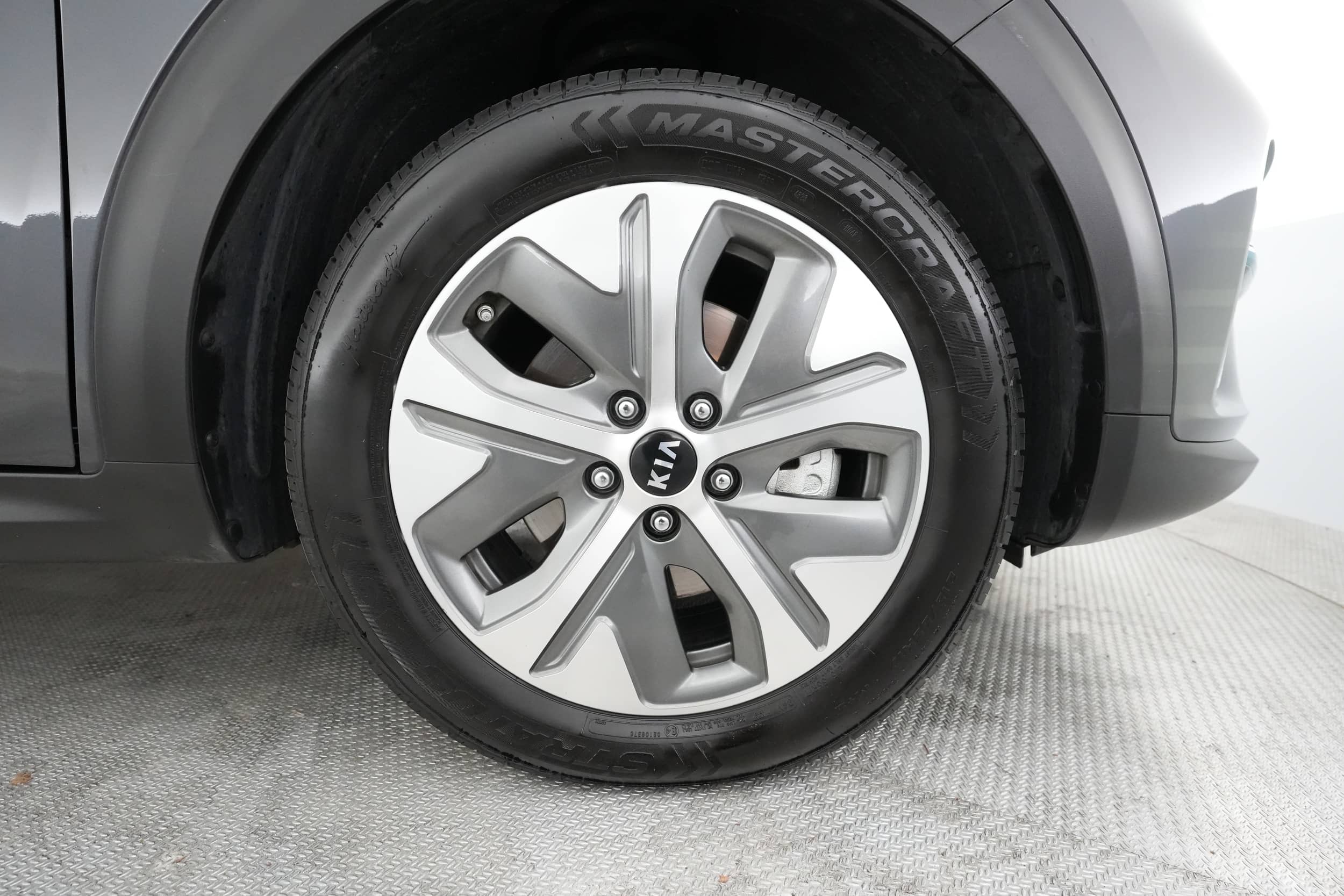 EverCars Co. vehicle image 15 for Kia Niro EV -  EX on EverCars Co.
