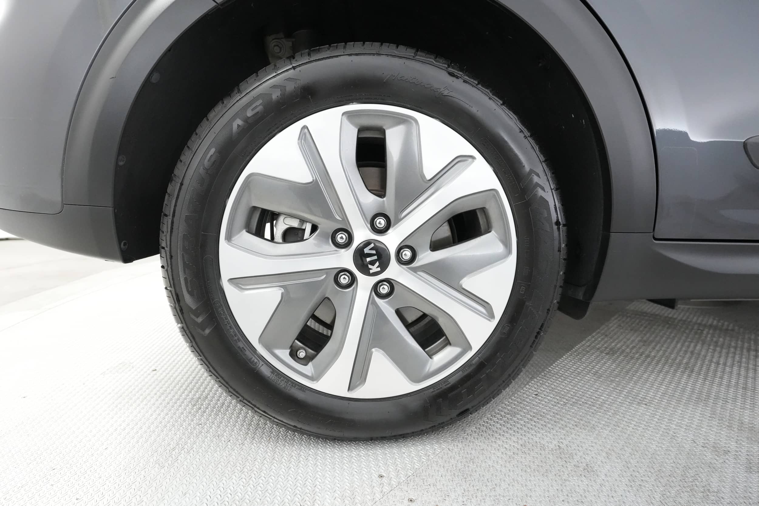 EverCars Co. vehicle image 17 for Kia Niro EV -  EX on EverCars Co.