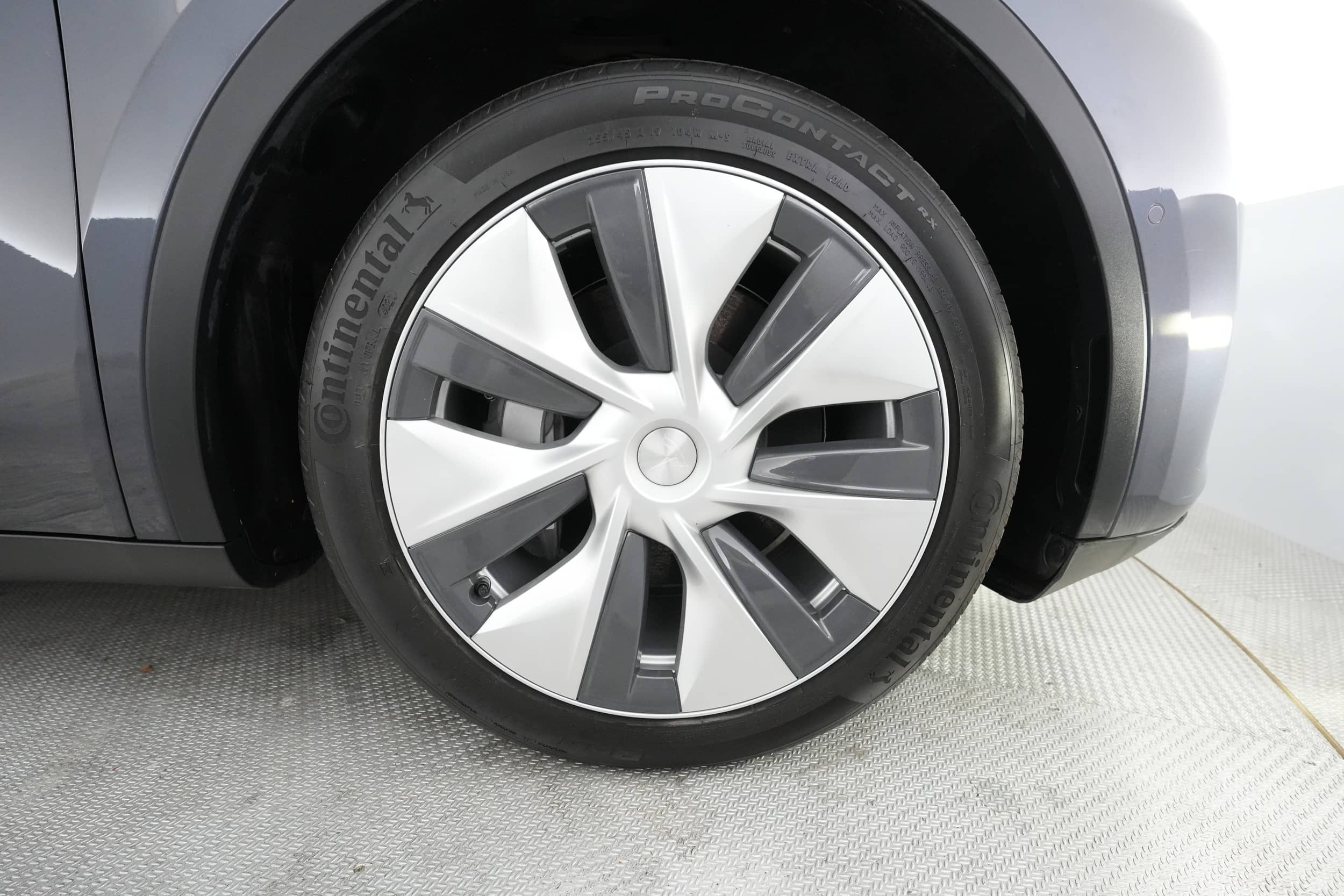 EverCars Co. vehicle image 13 for Tesla Model Y -  Long Range on EverCars Co.