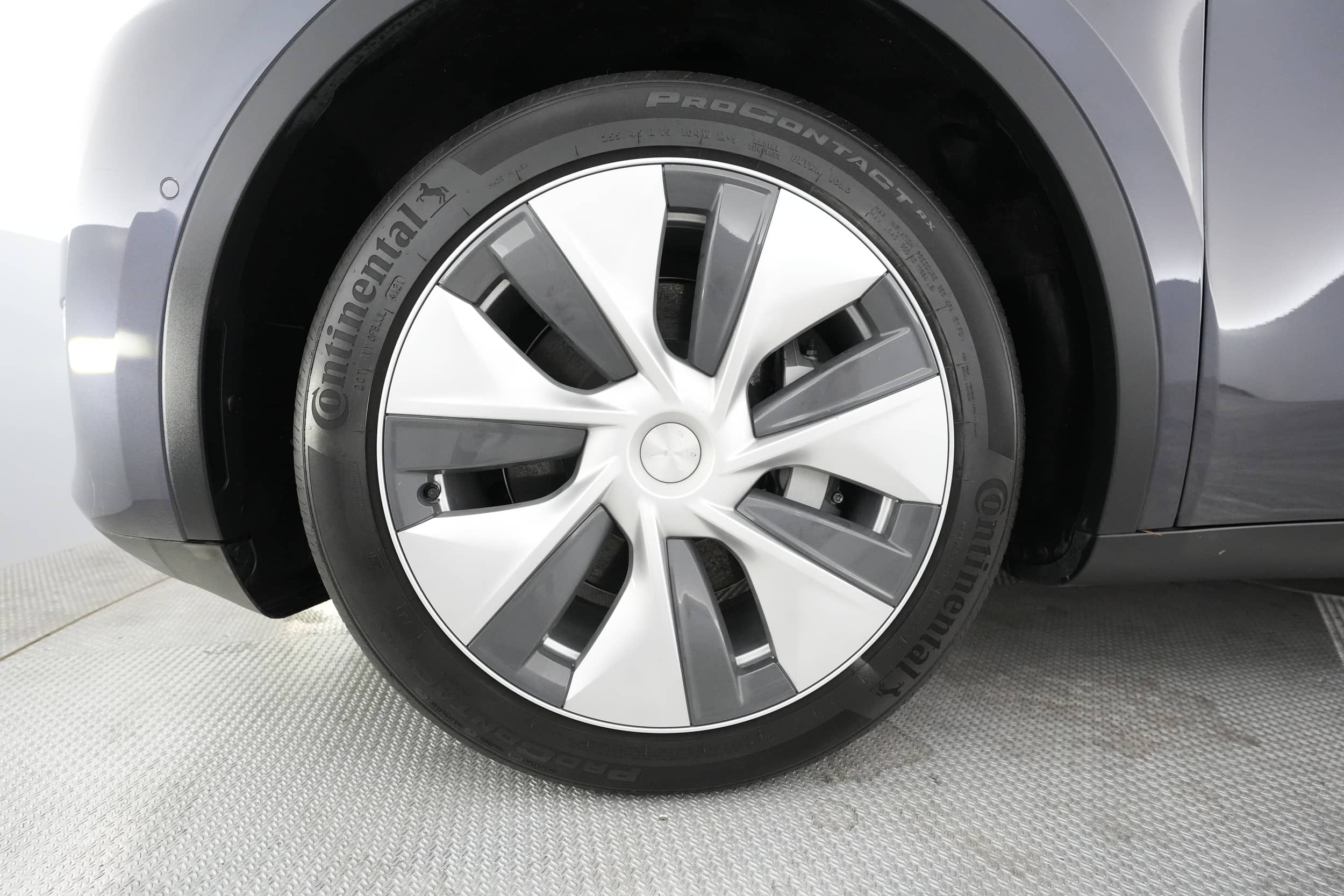 EverCars Co. vehicle image 11 for Tesla Model Y -  Long Range on EverCars Co.