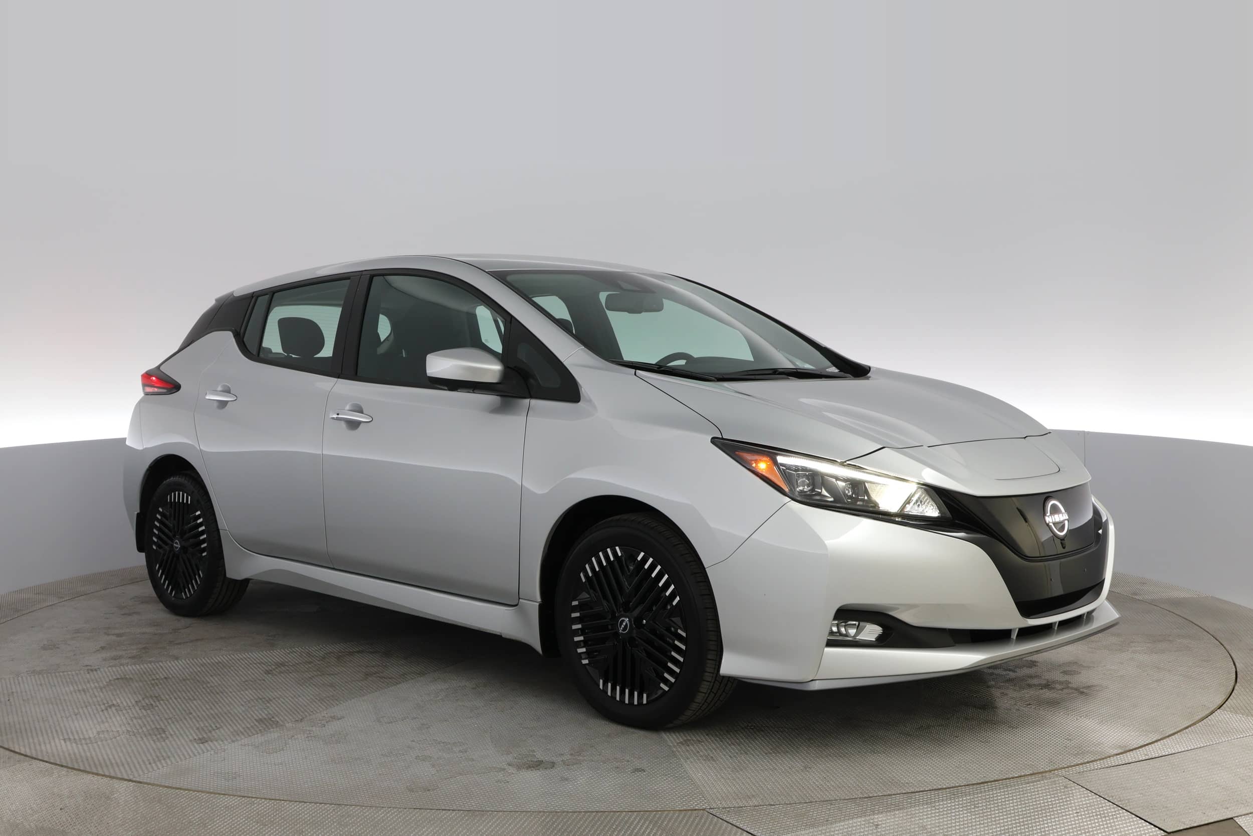EverCars Co. vehicle image 11 for Nissan LEAF -  SV Plus on EverCars Co.