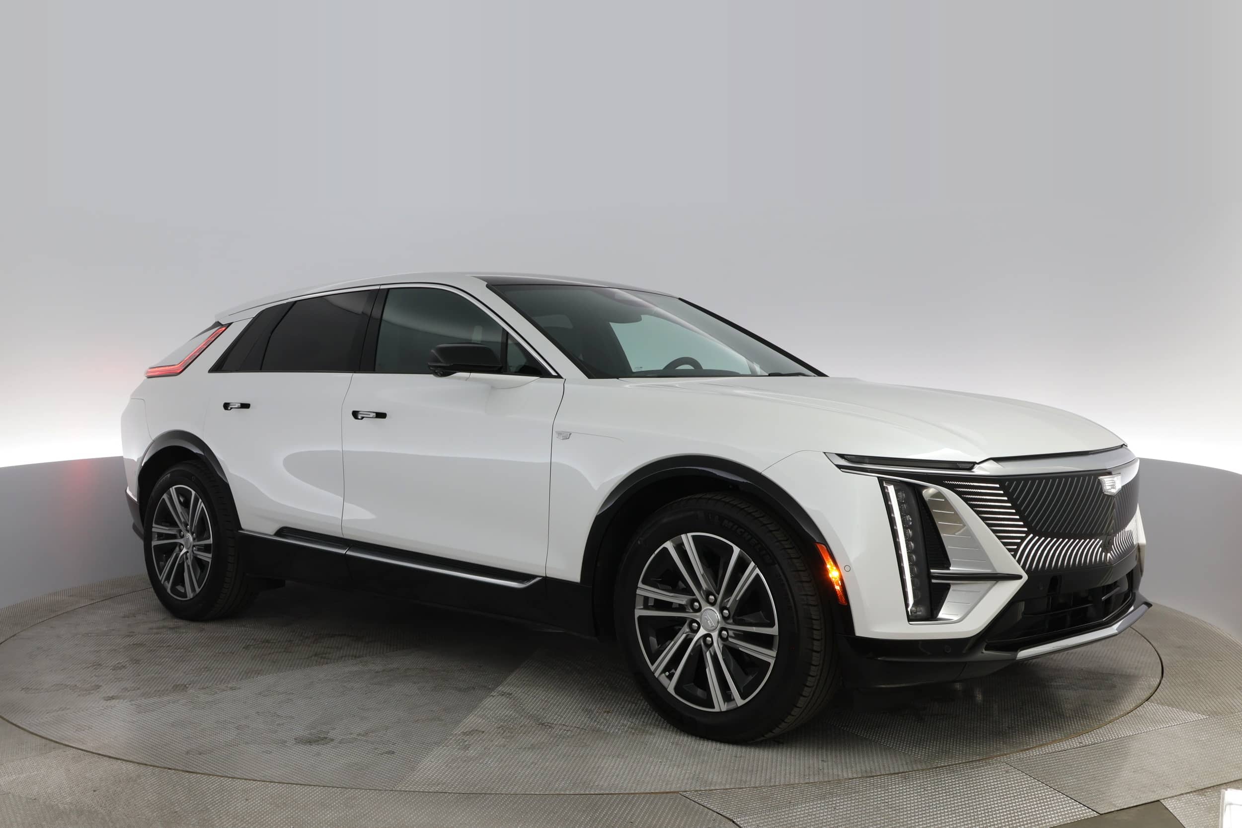 EverCars Co. vehicle image 10 for Cadillac LYRIQ -  Luxury 1 on EverCars Co.