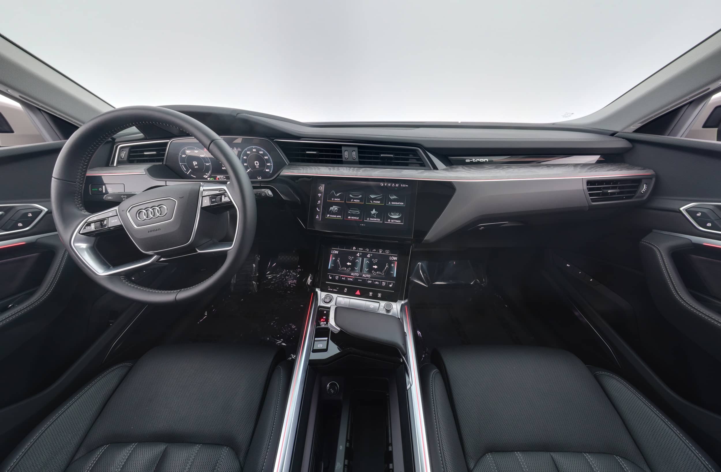 EverCars Co. vehicle image 22 for Audi e-tron -  Prestige on EverCars Co.