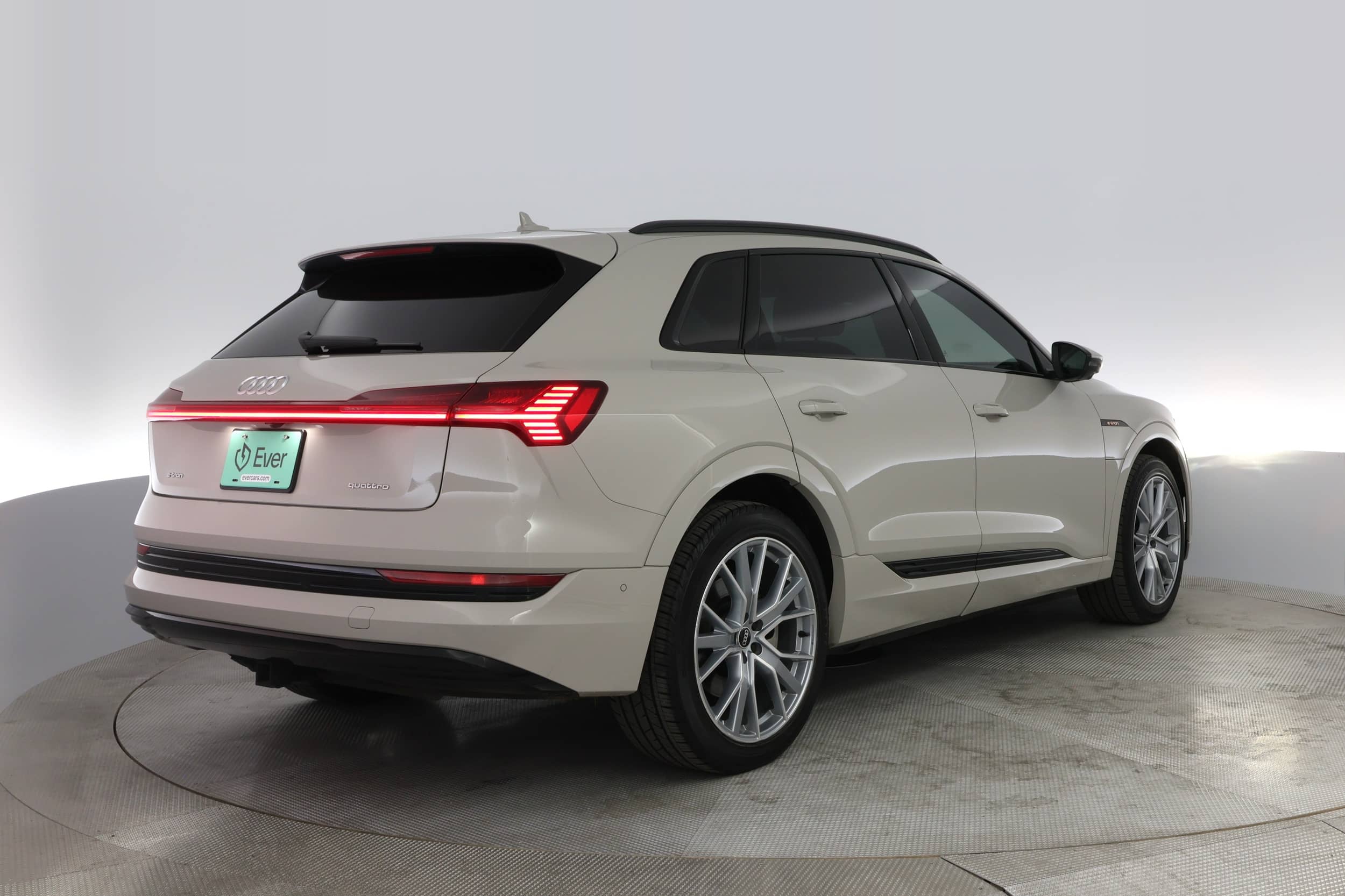 EverCars Co. vehicle image 3 for Audi e-tron -  Prestige on EverCars Co.
