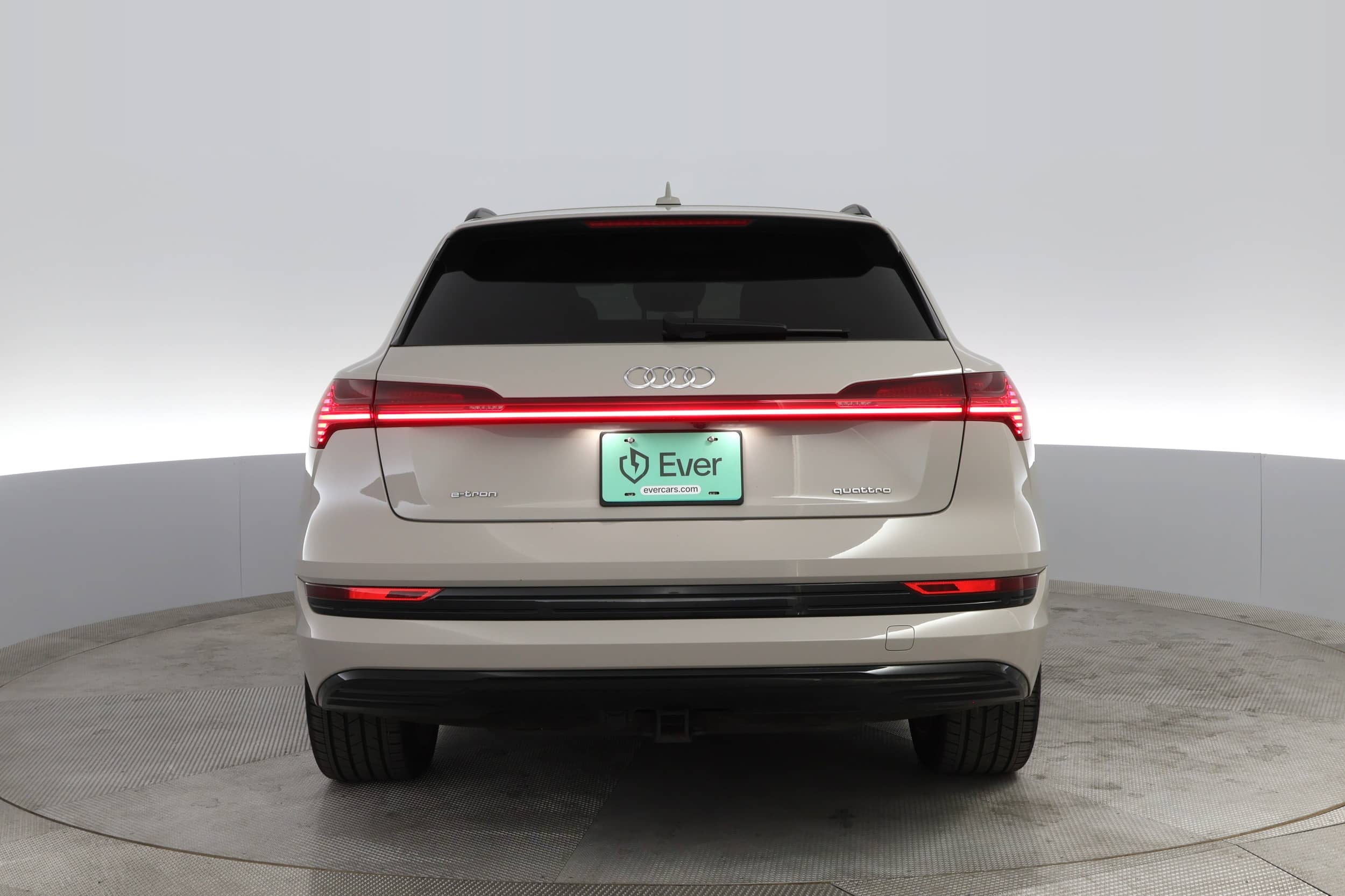 EverCars Co. vehicle image 9 for Audi e-tron -  Prestige on EverCars Co.