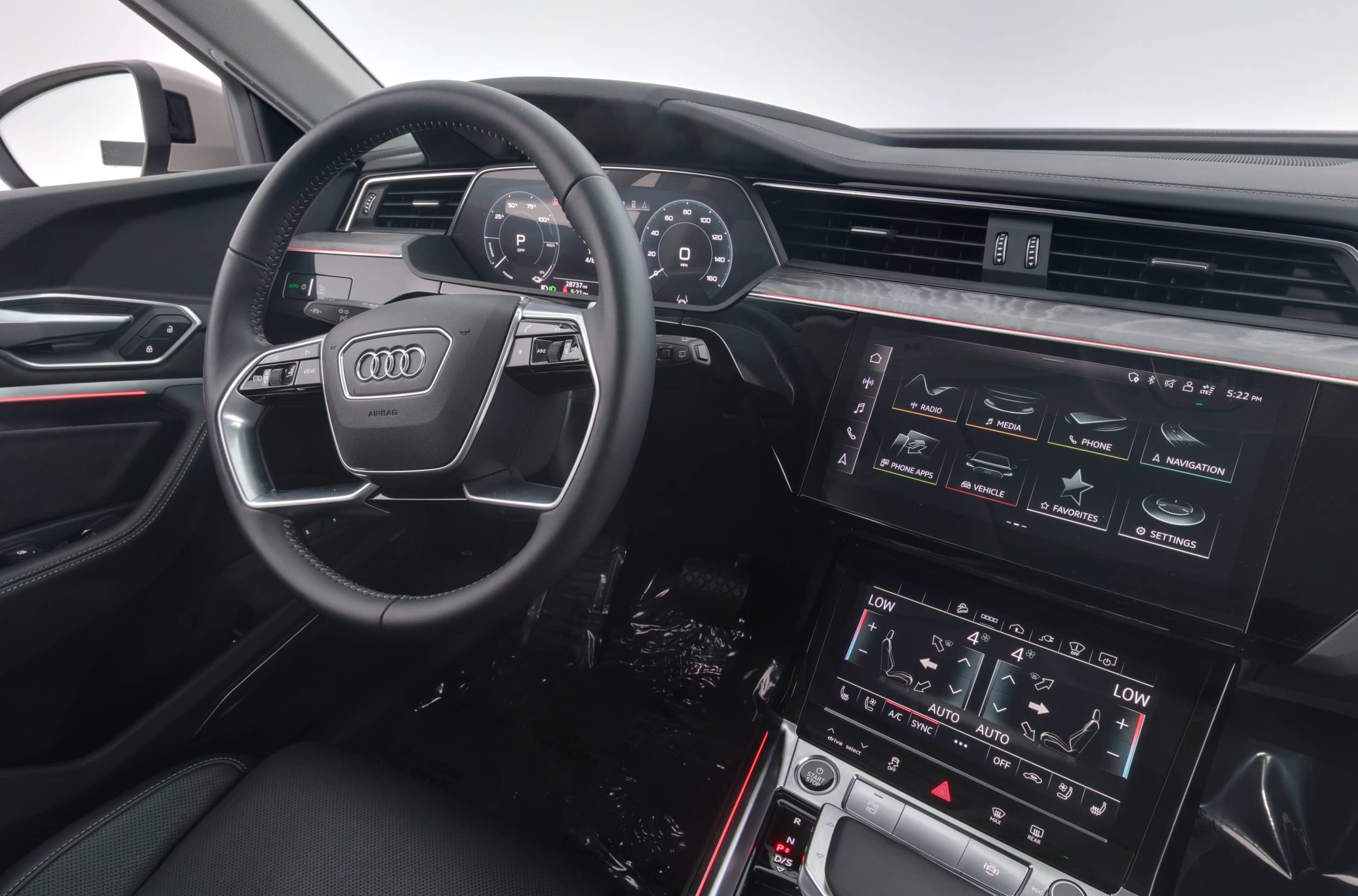 EverCars Co. vehicle image 21 for Audi e-tron -  Prestige on EverCars Co.