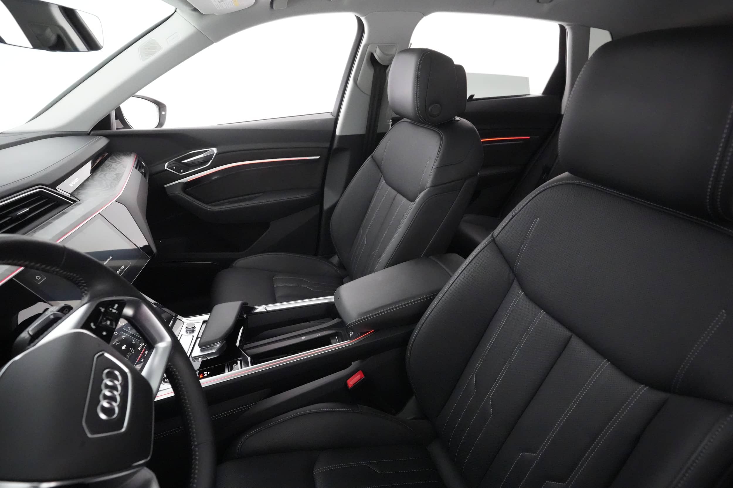 EverCars Co. vehicle image 2 for Audi e-tron -  Prestige on EverCars Co.