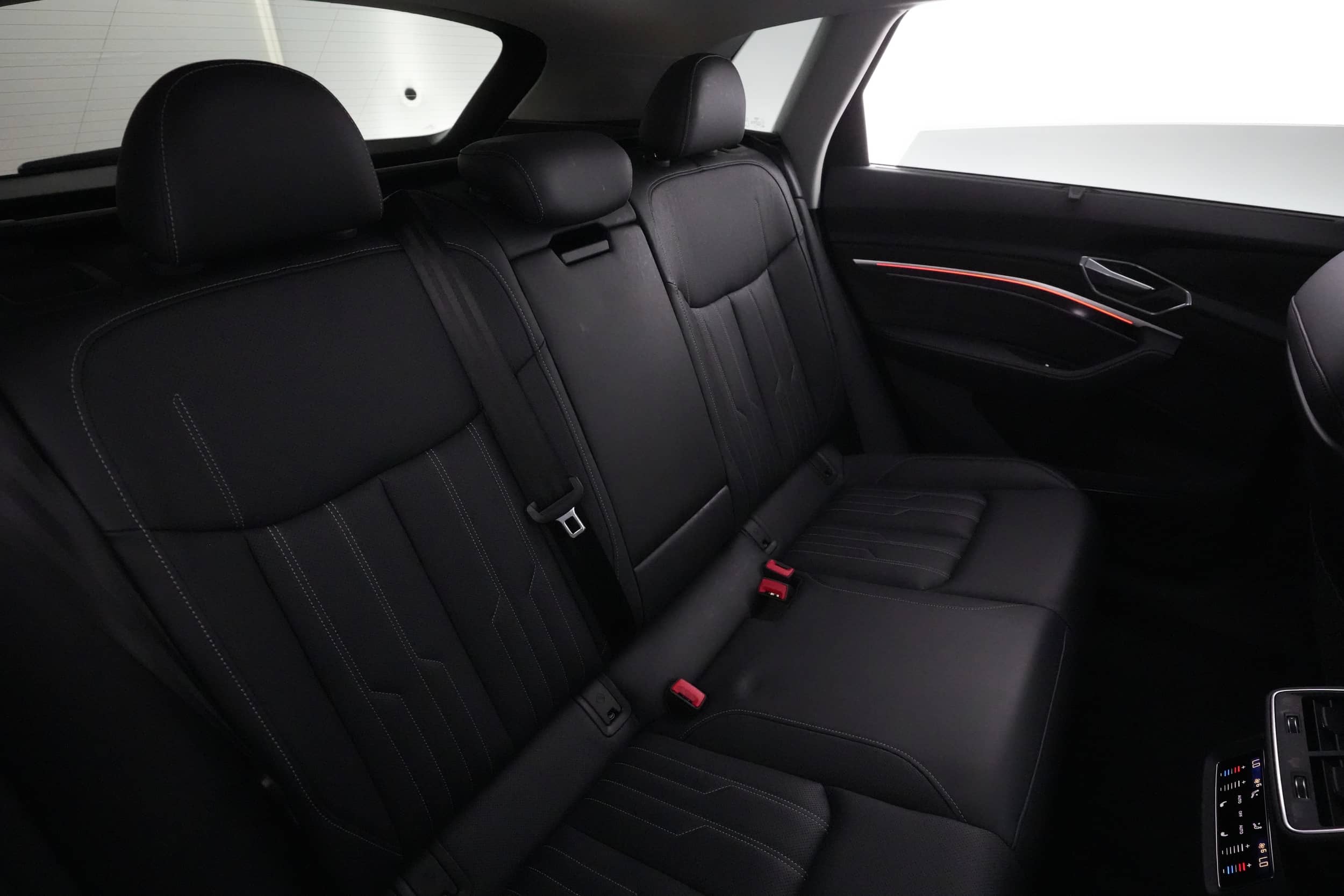 EverCars Co. vehicle image 4 for Audi e-tron -  Prestige on EverCars Co.