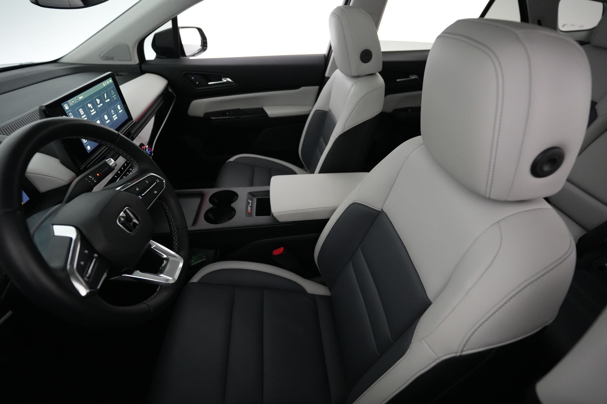 2025 Honda Prologue interior