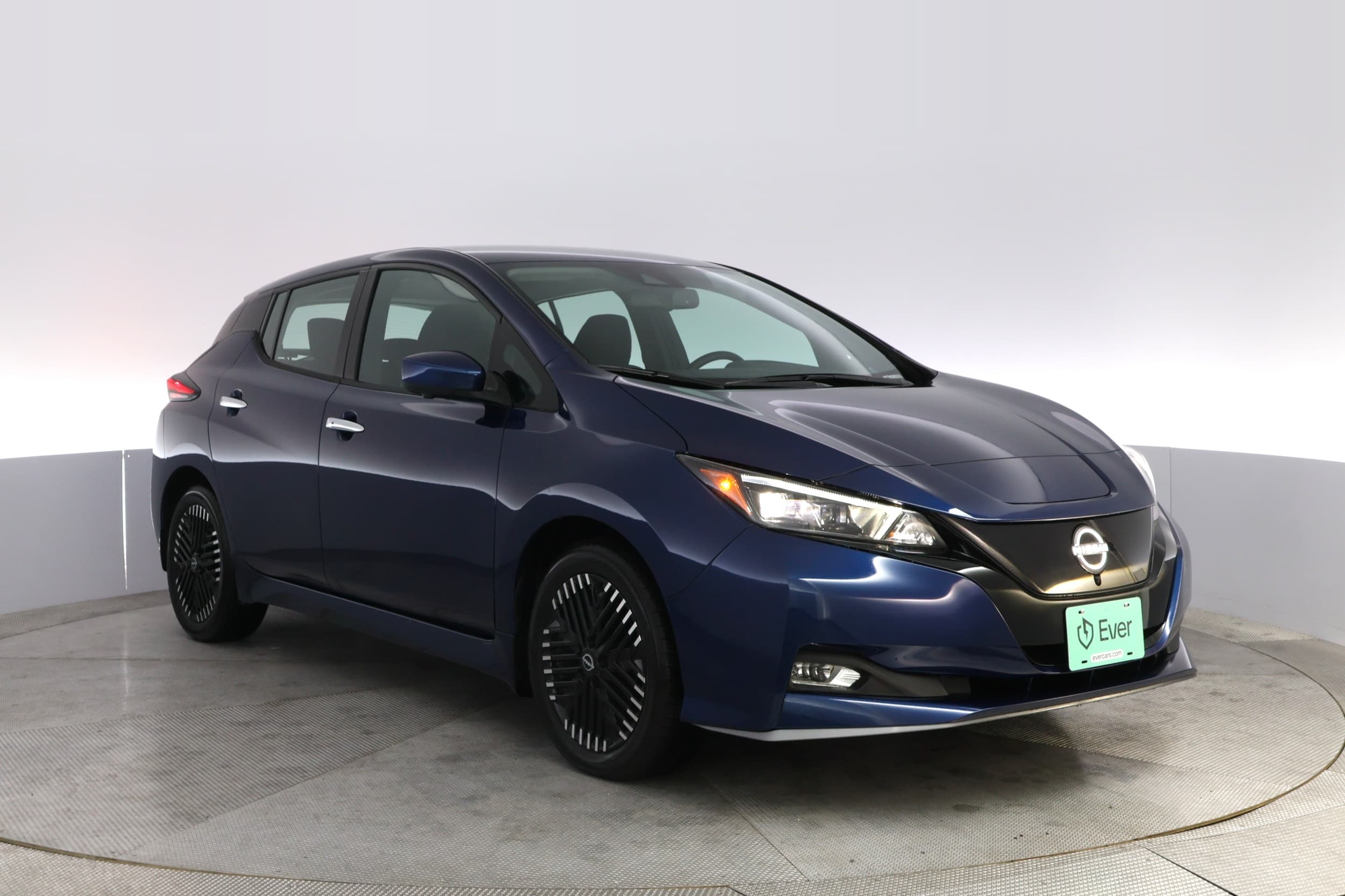 2025 Nissan LEAF
