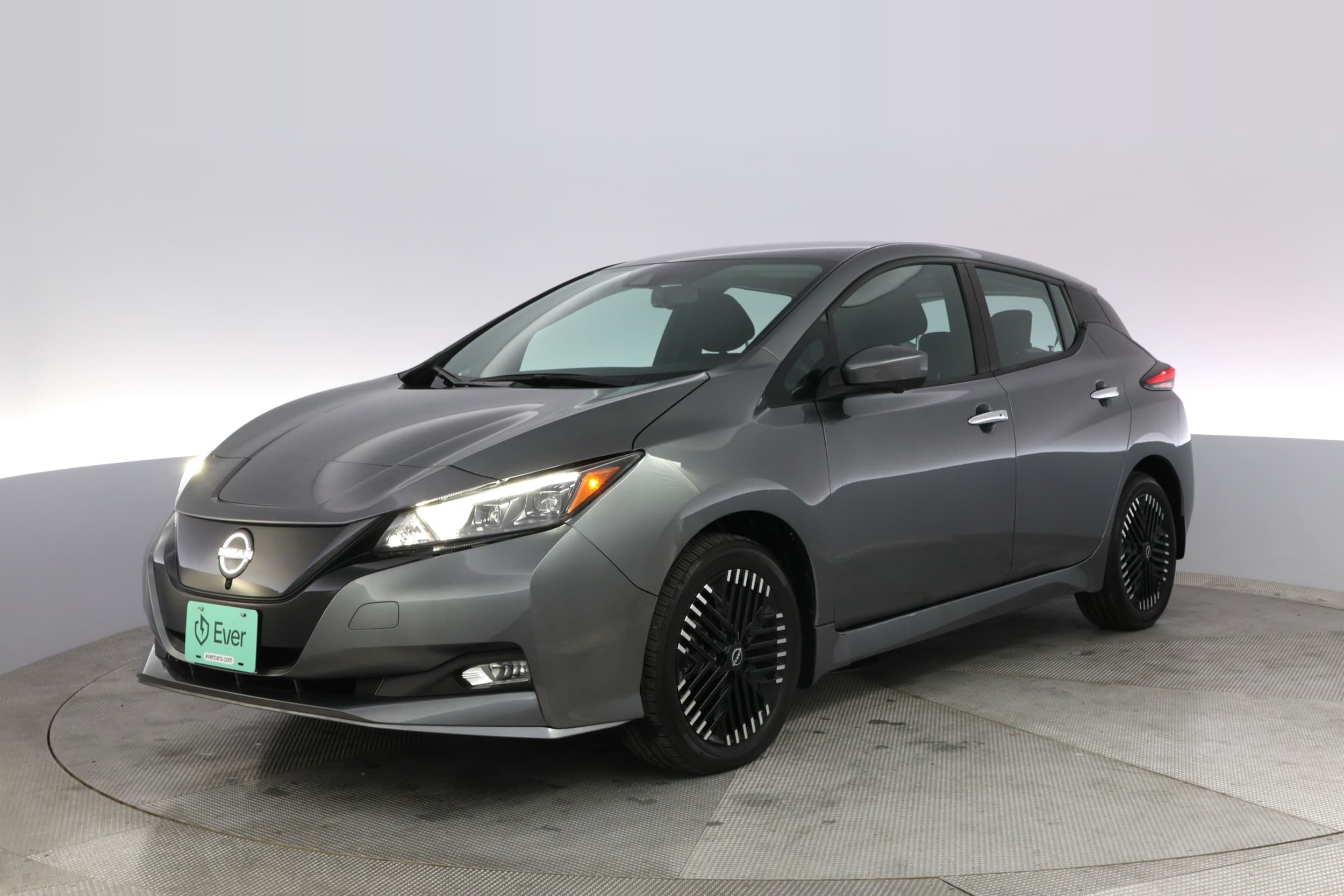 2024 Nissan LEAF