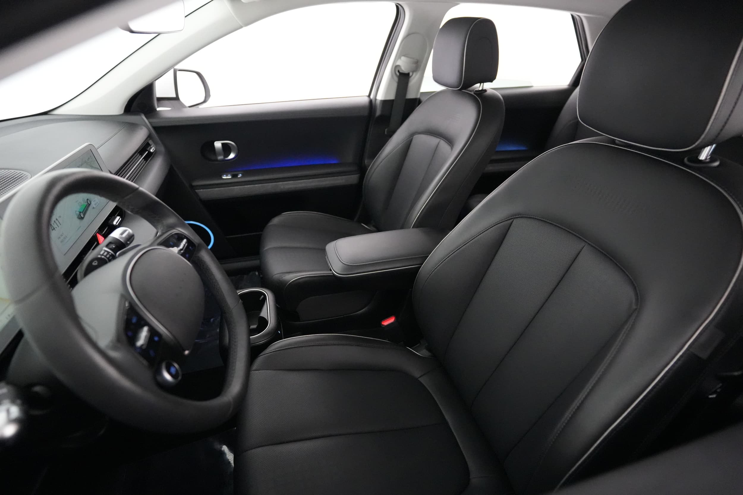 2023 Hyundai IONIQ 5 interior