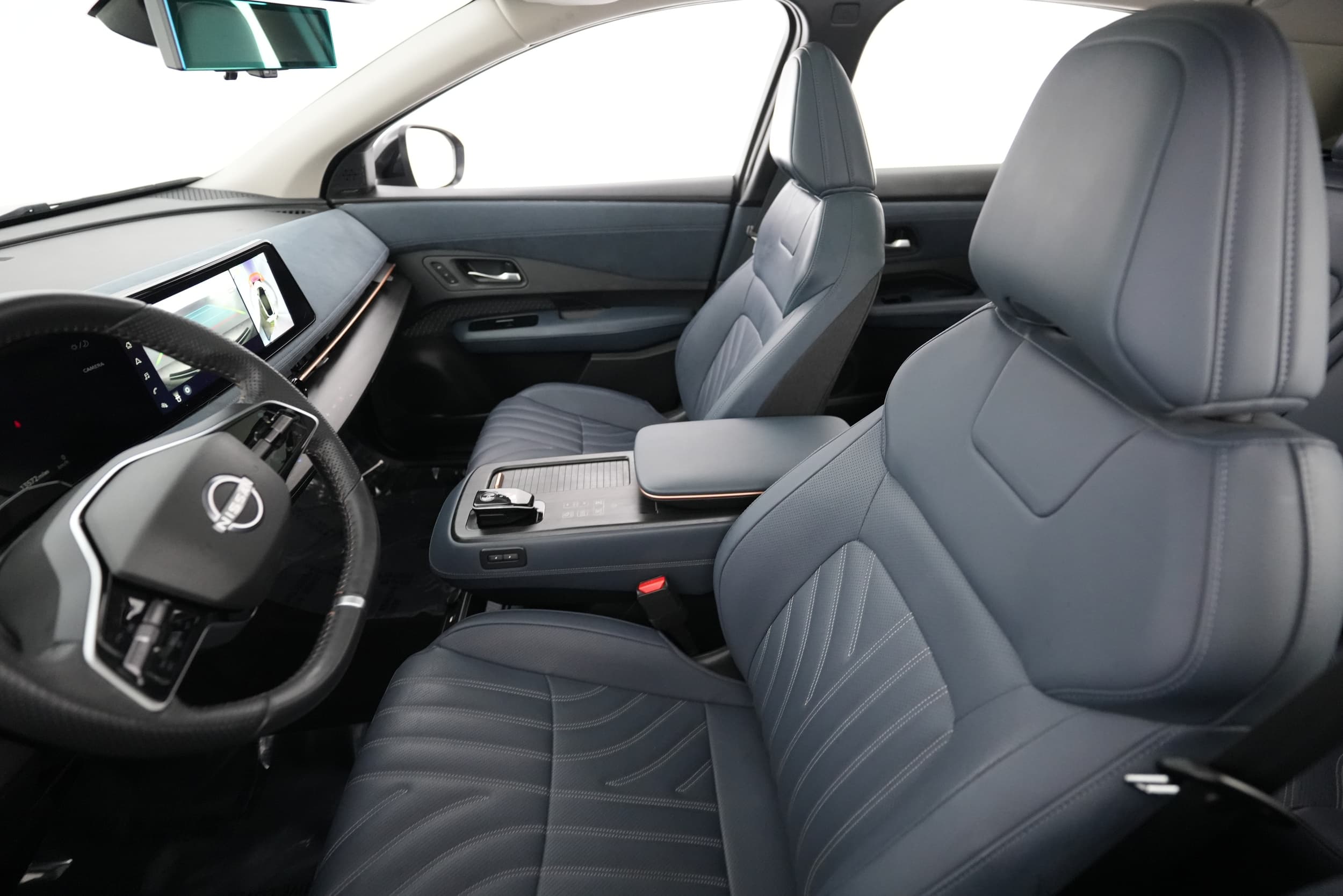 2024 Nissan Ariya interior